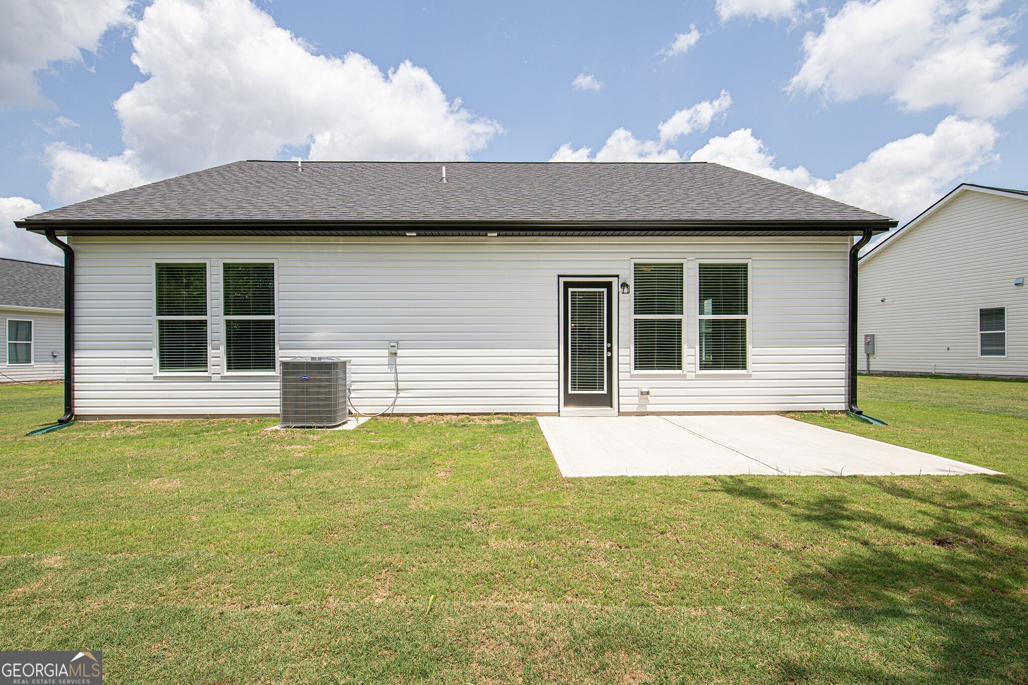 104 Breakwater Way