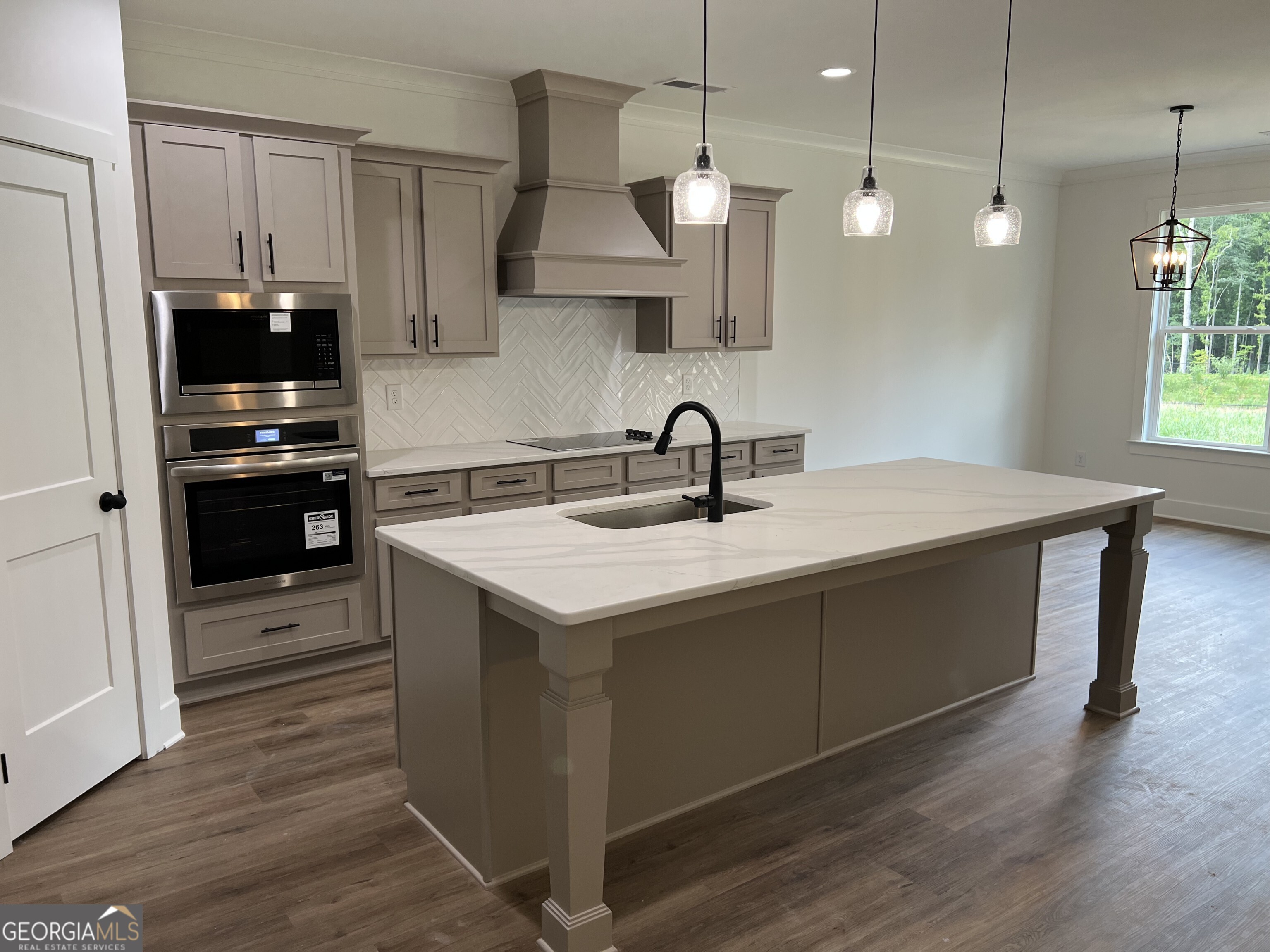 144 Tomahawk Trail