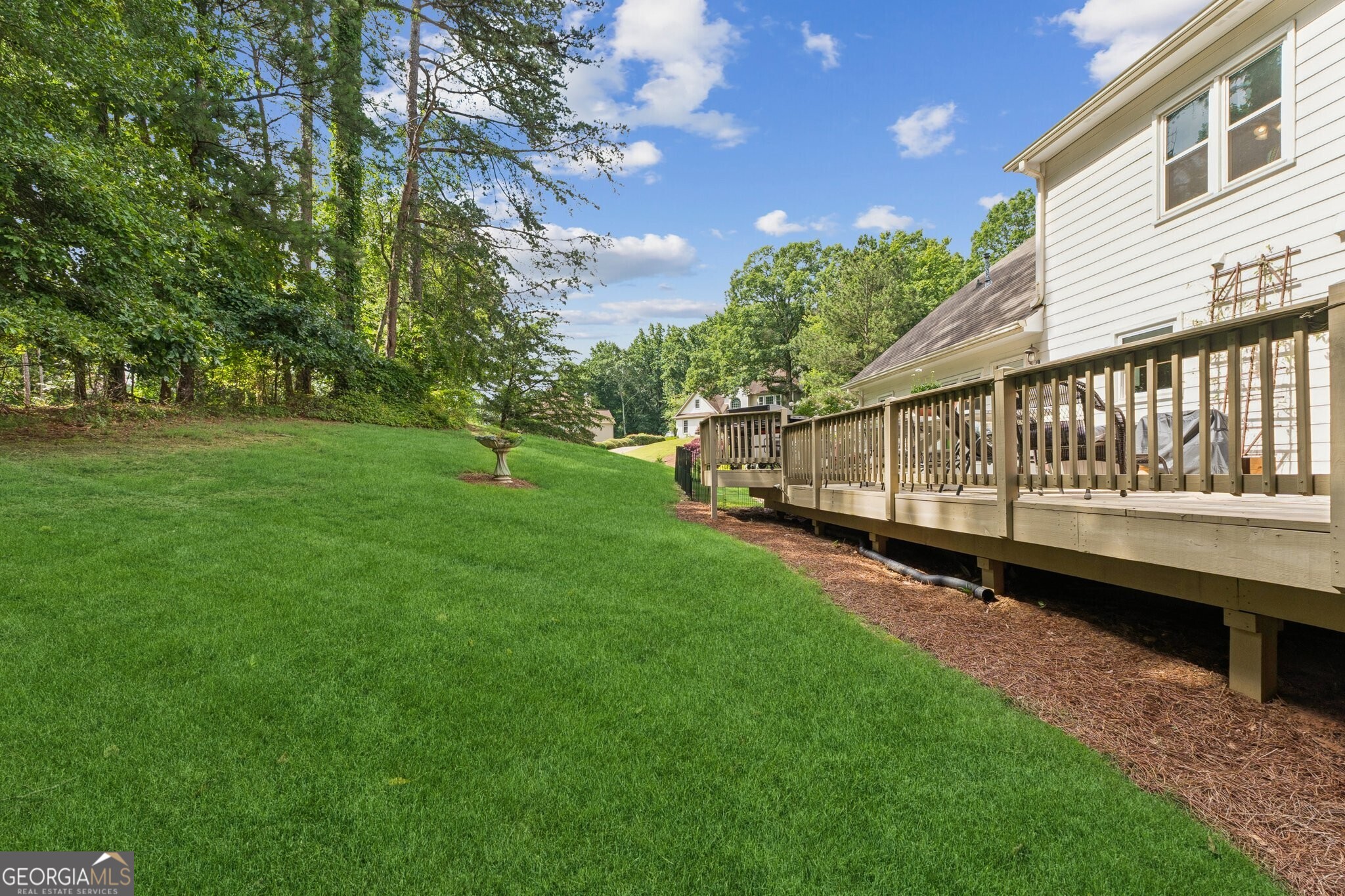 585 Emerald Parkway