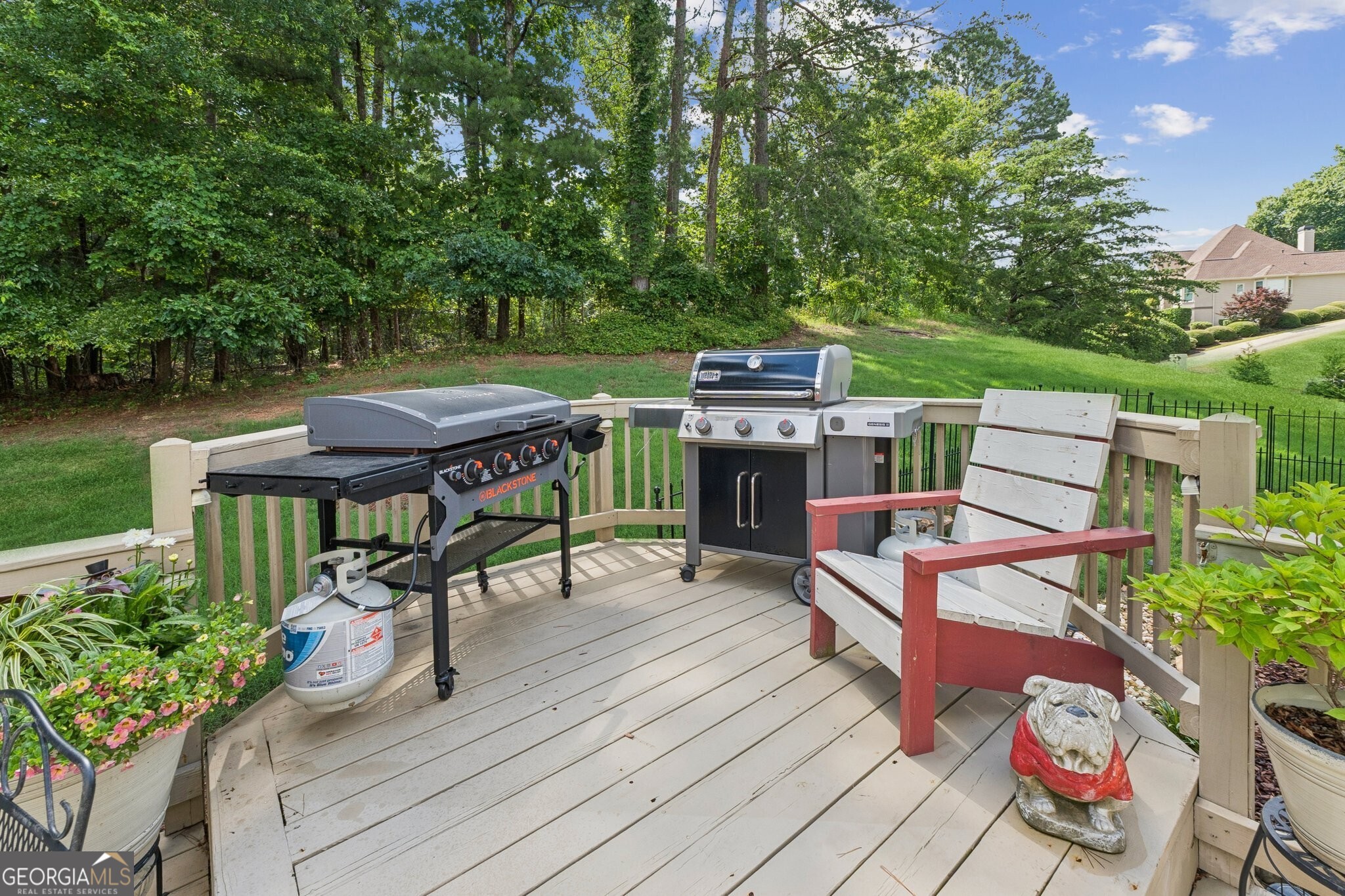 585 Emerald Parkway