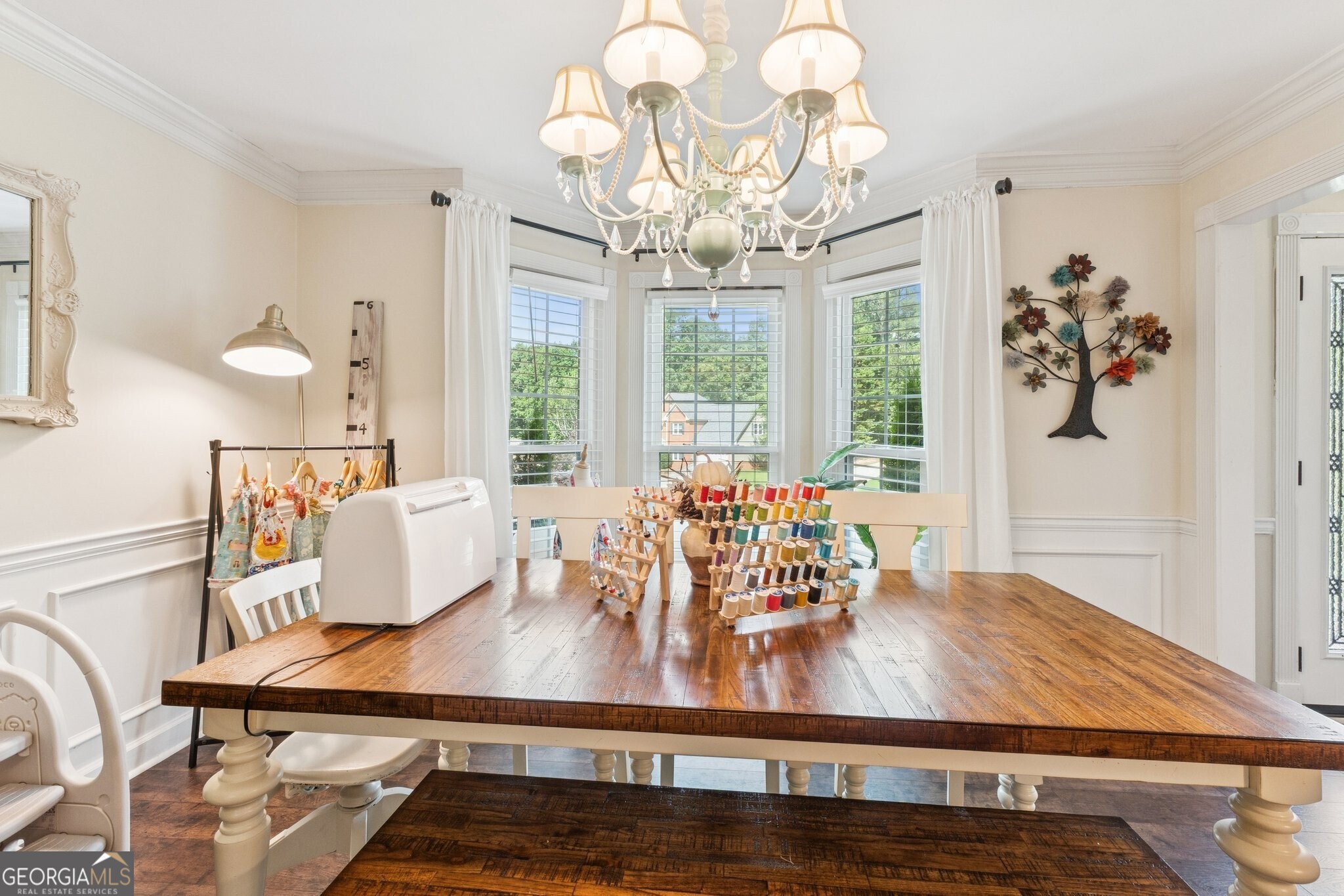 585 Emerald Parkway