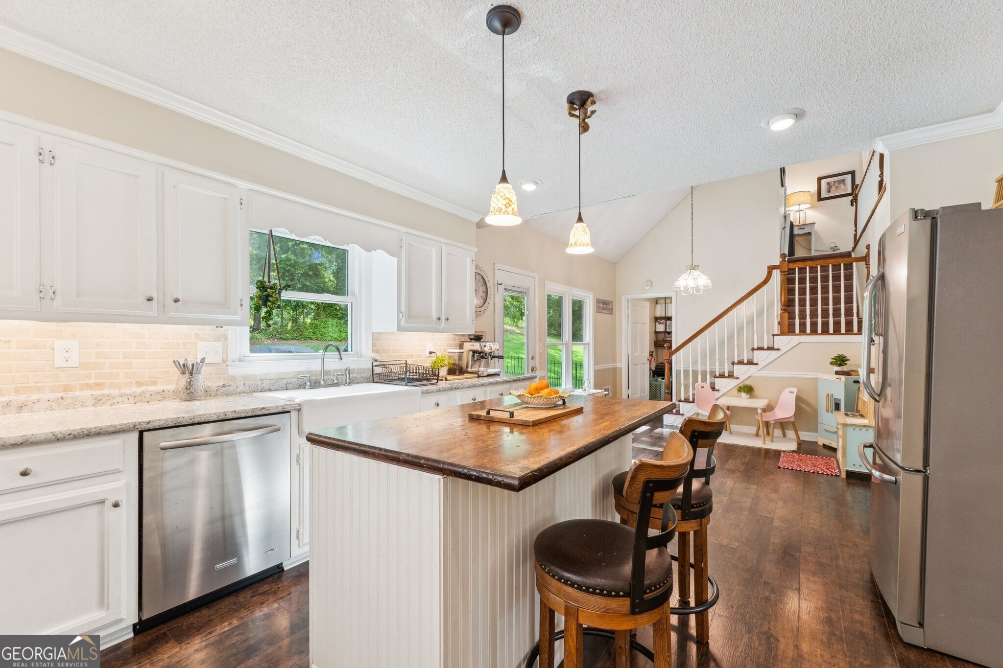 585 Emerald Parkway