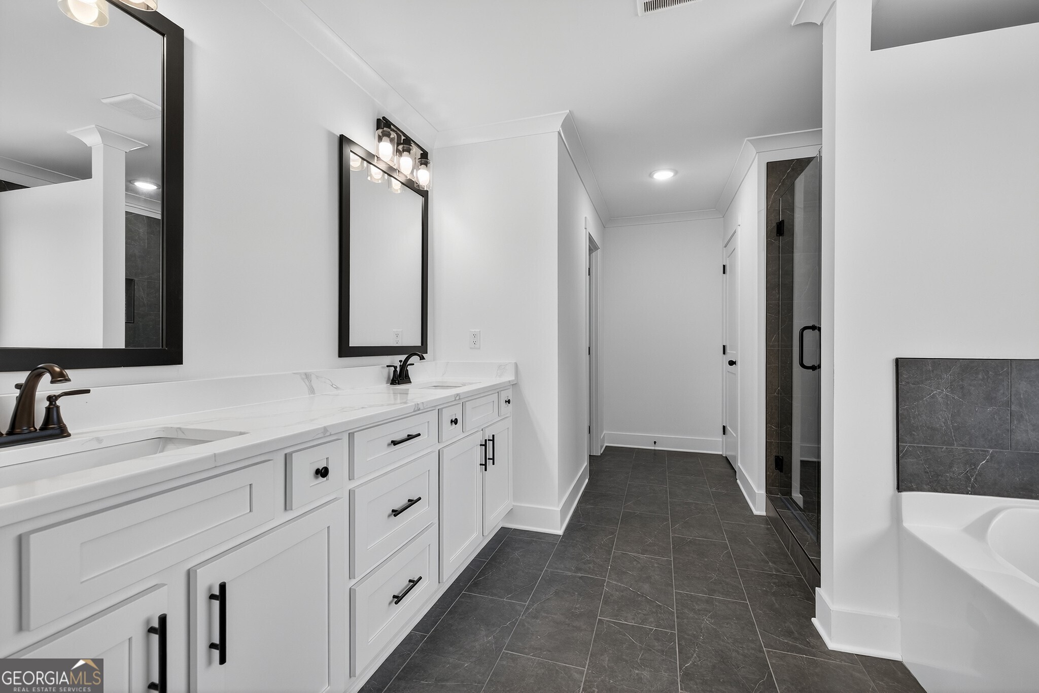 143 Tomahawk Trail