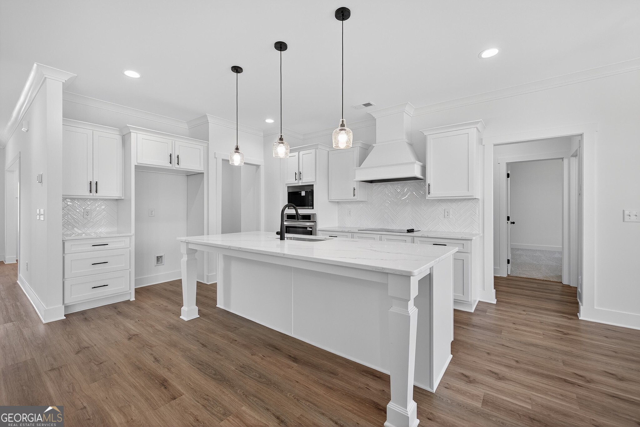 143 Tomahawk Trail