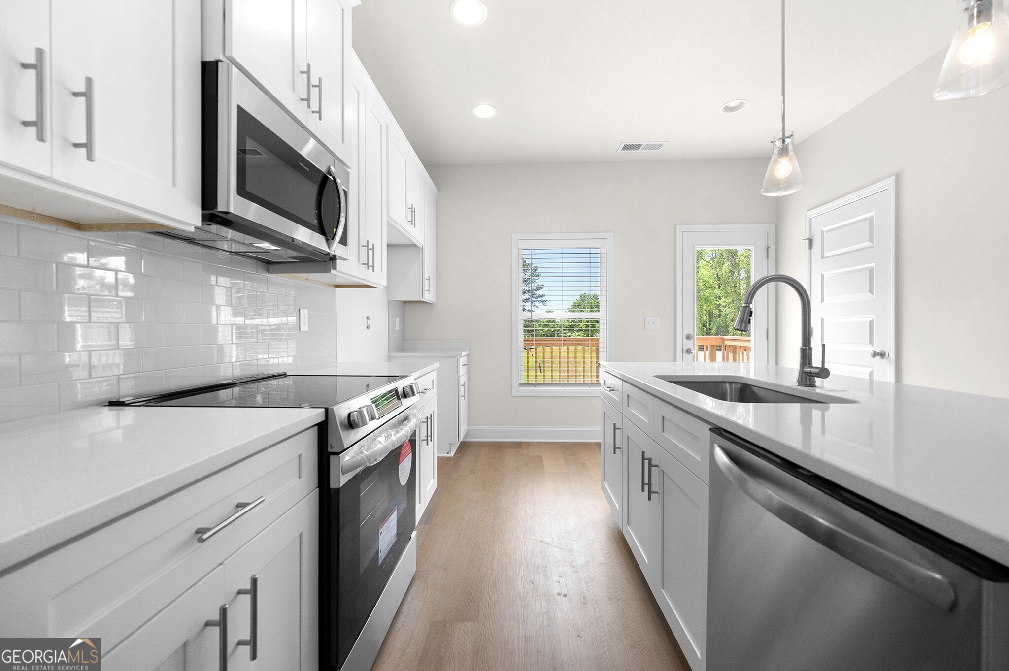 826 Glenn Ferry Road