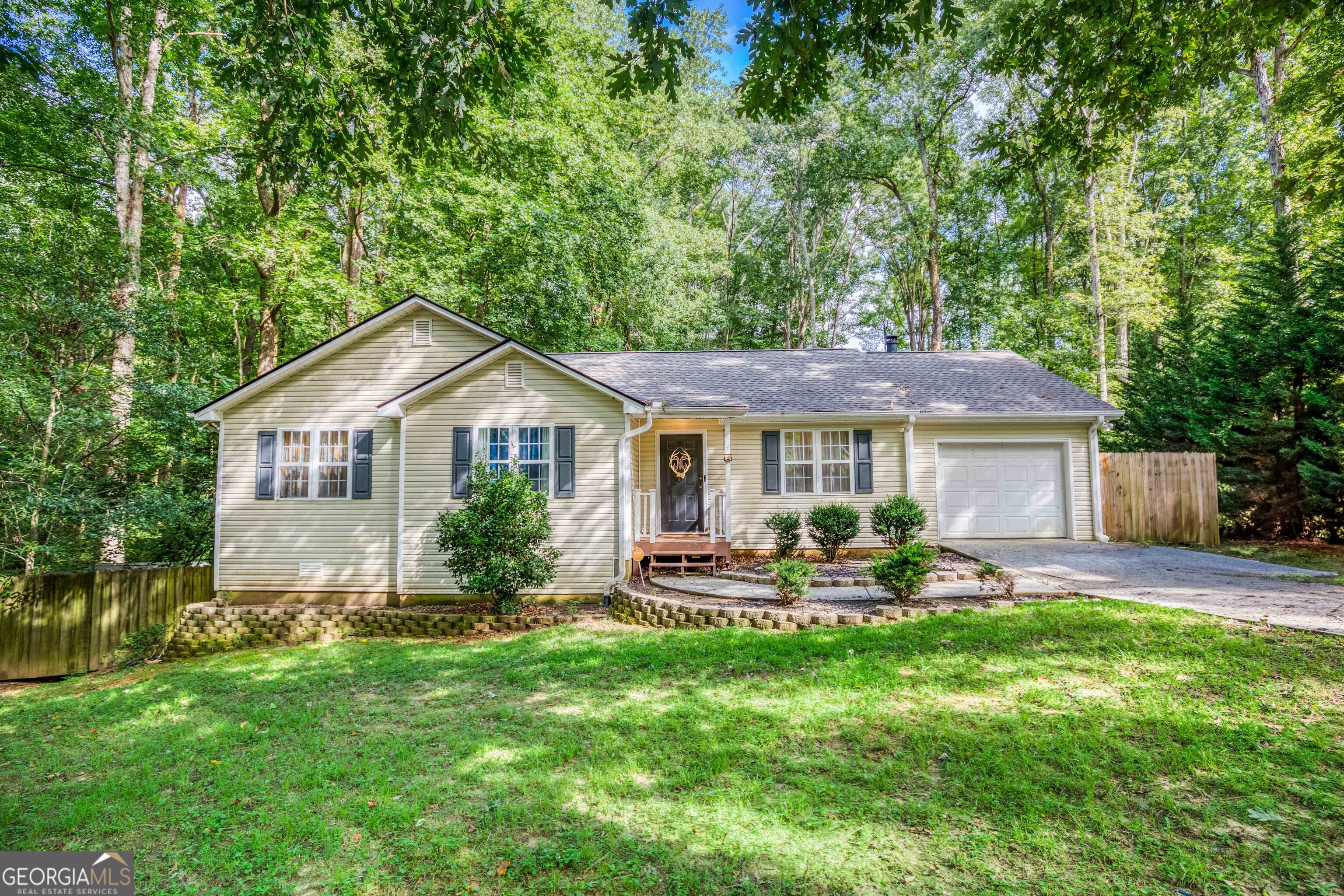 979A Honeysuckle Trail