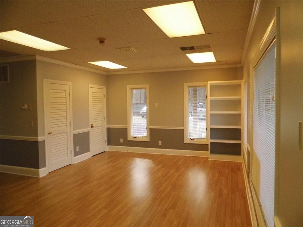 200 Market Place # 100A