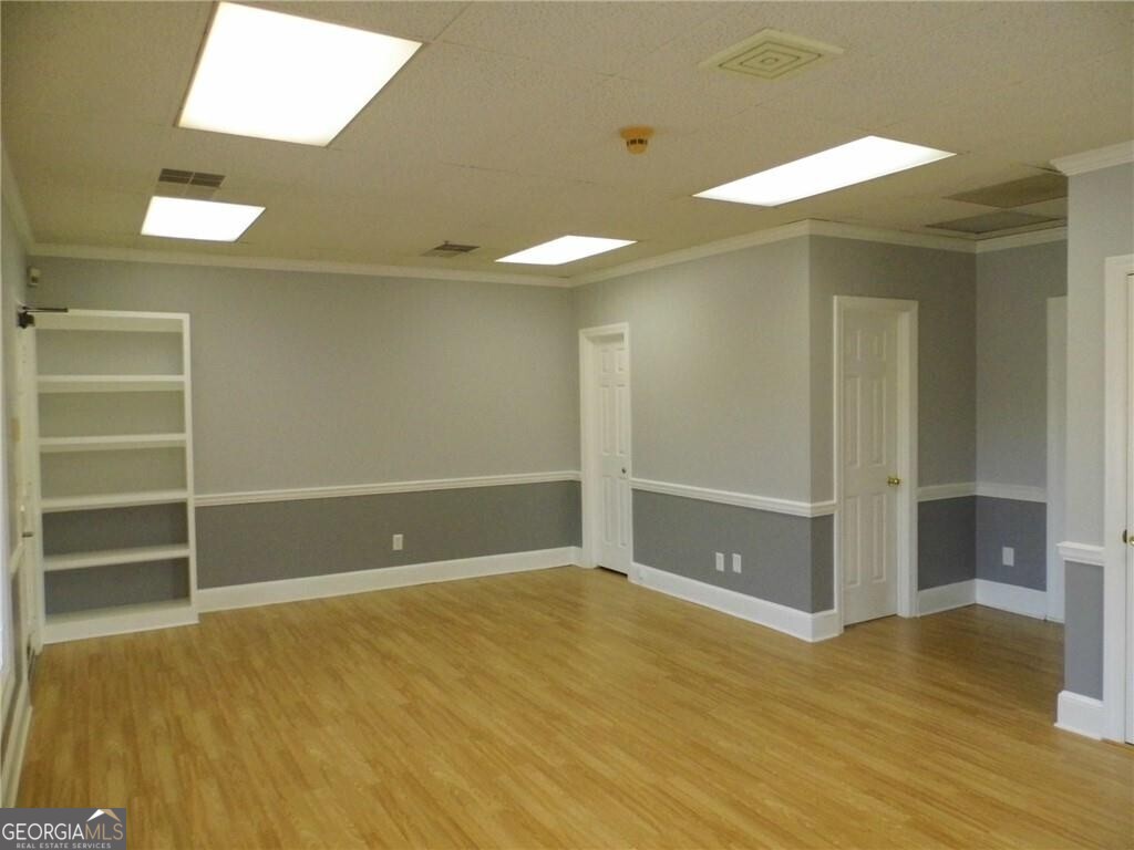 200 Market Place # 100A
