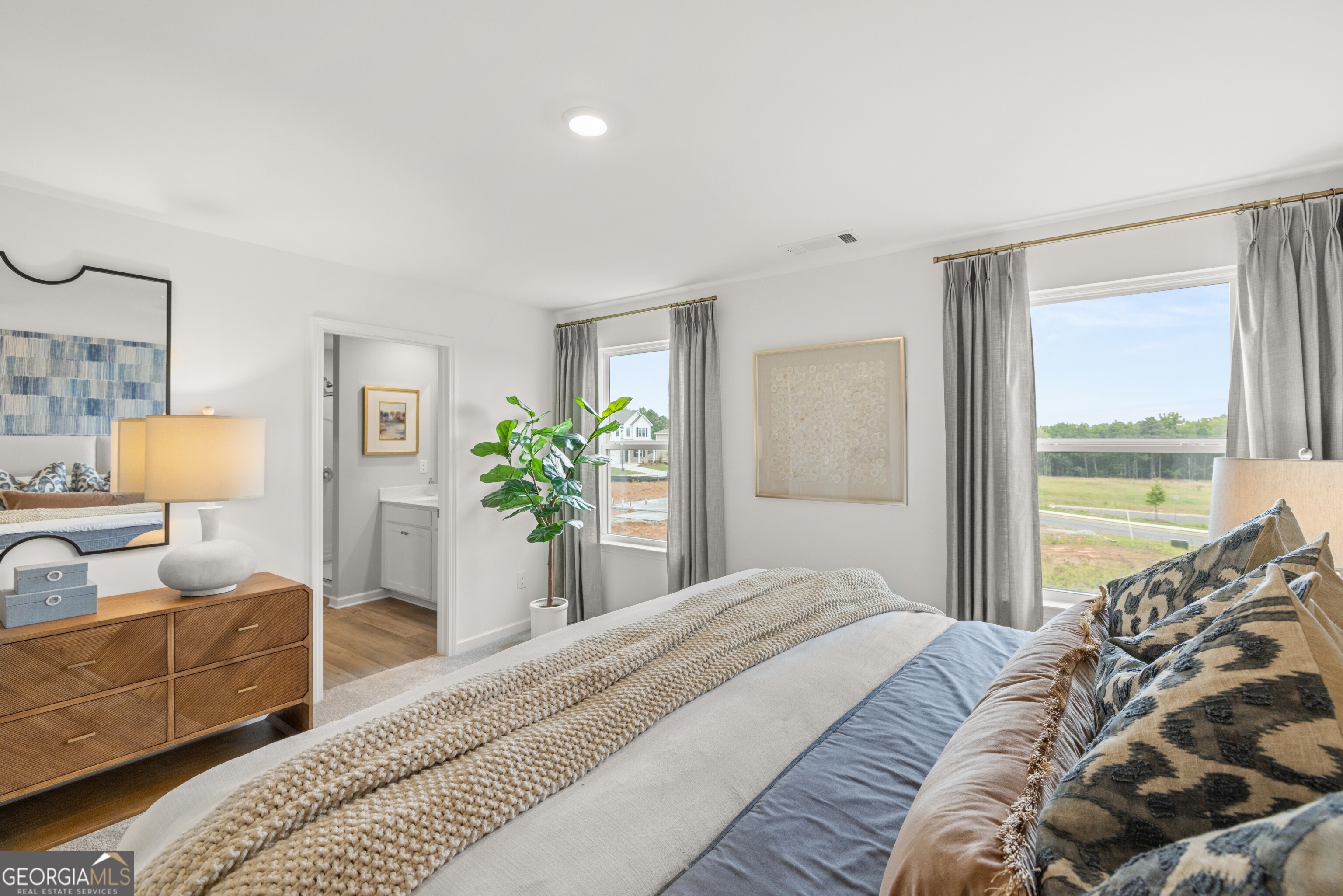 1828 Holmsey Circle SE