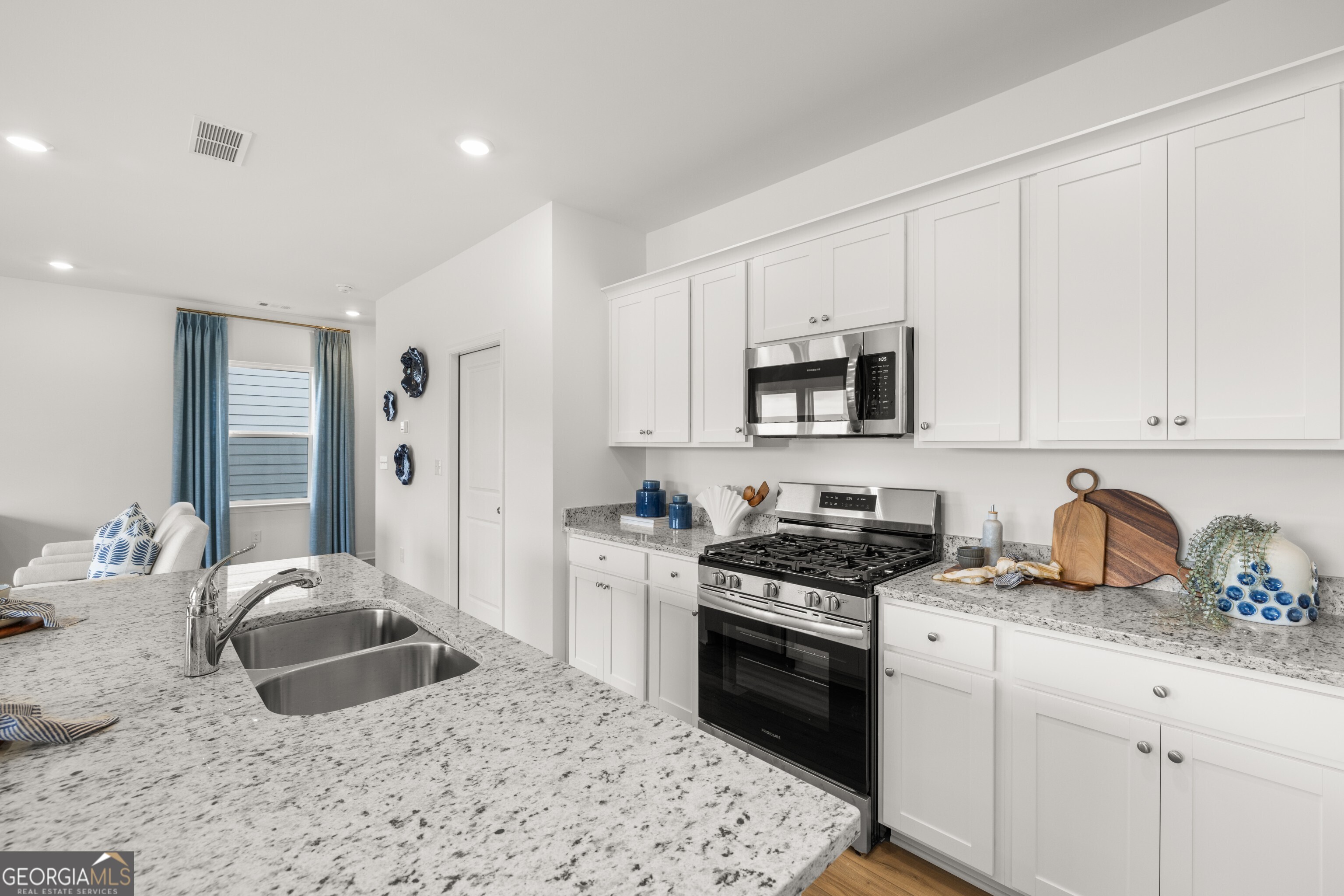 1828 Holmsey Circle SE