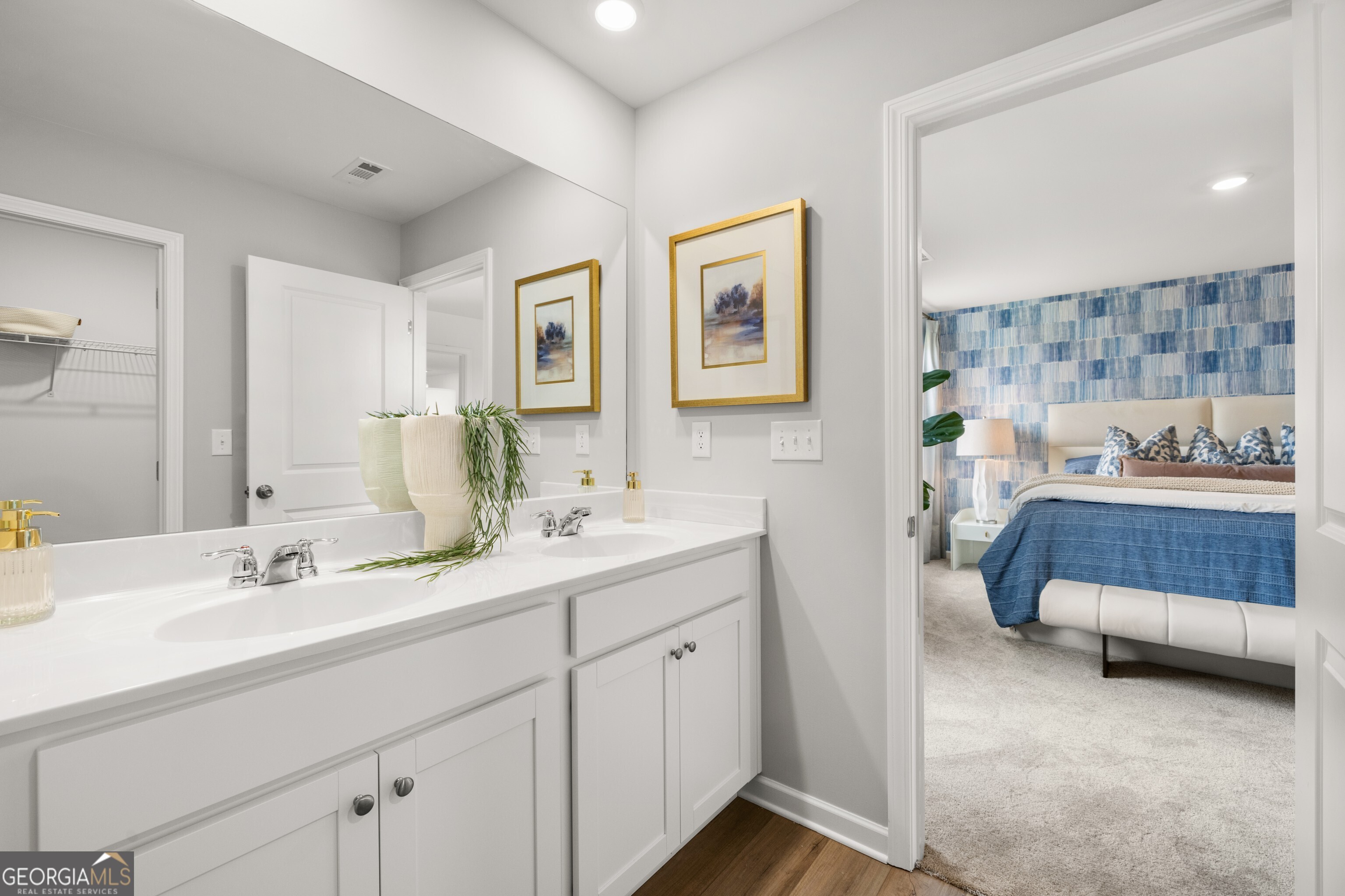 1828 Holmsey Circle SE