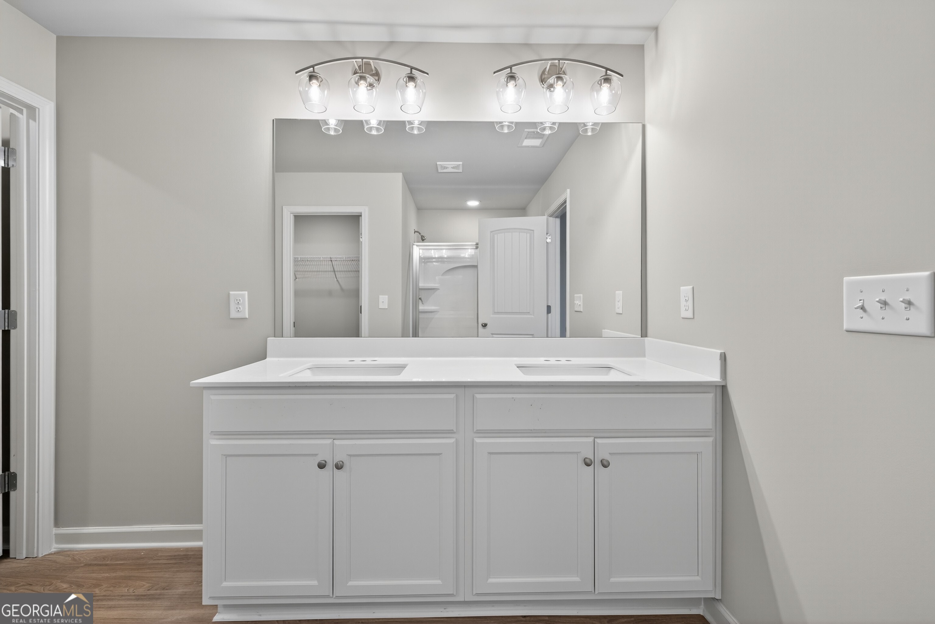 2801 Lillian Lane