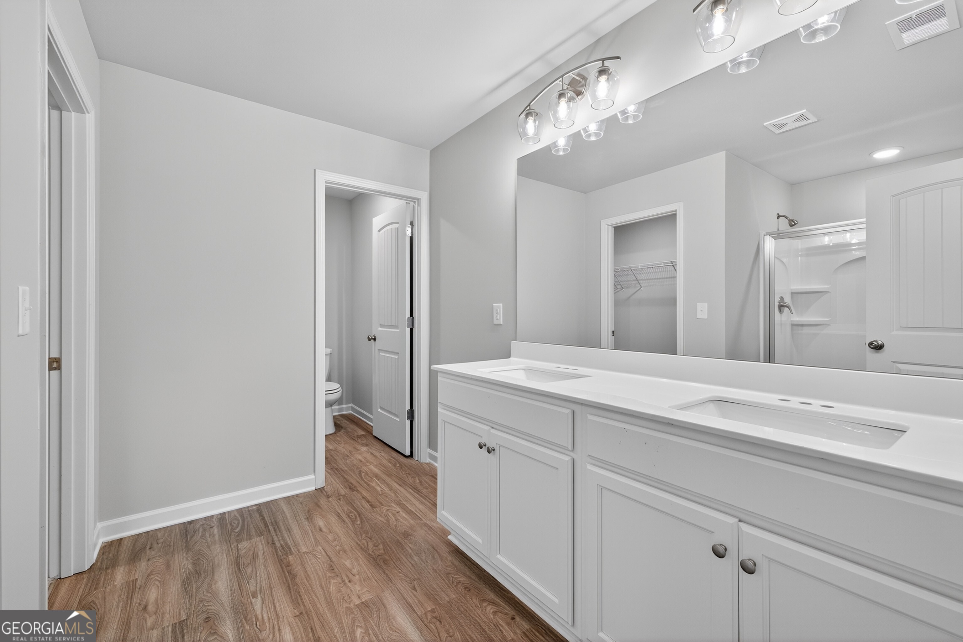 2801 Lillian Lane