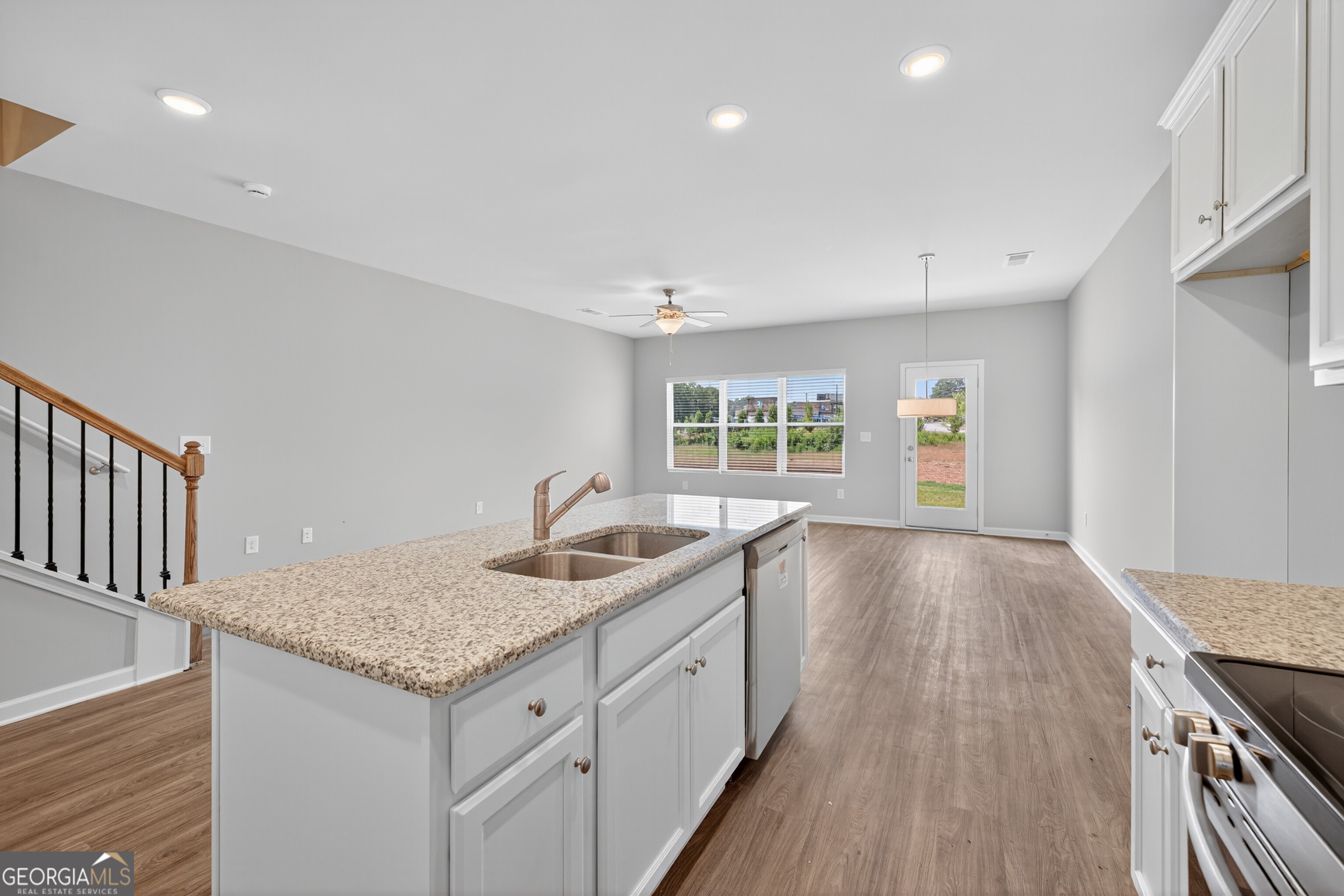 2801 Lillian Lane
