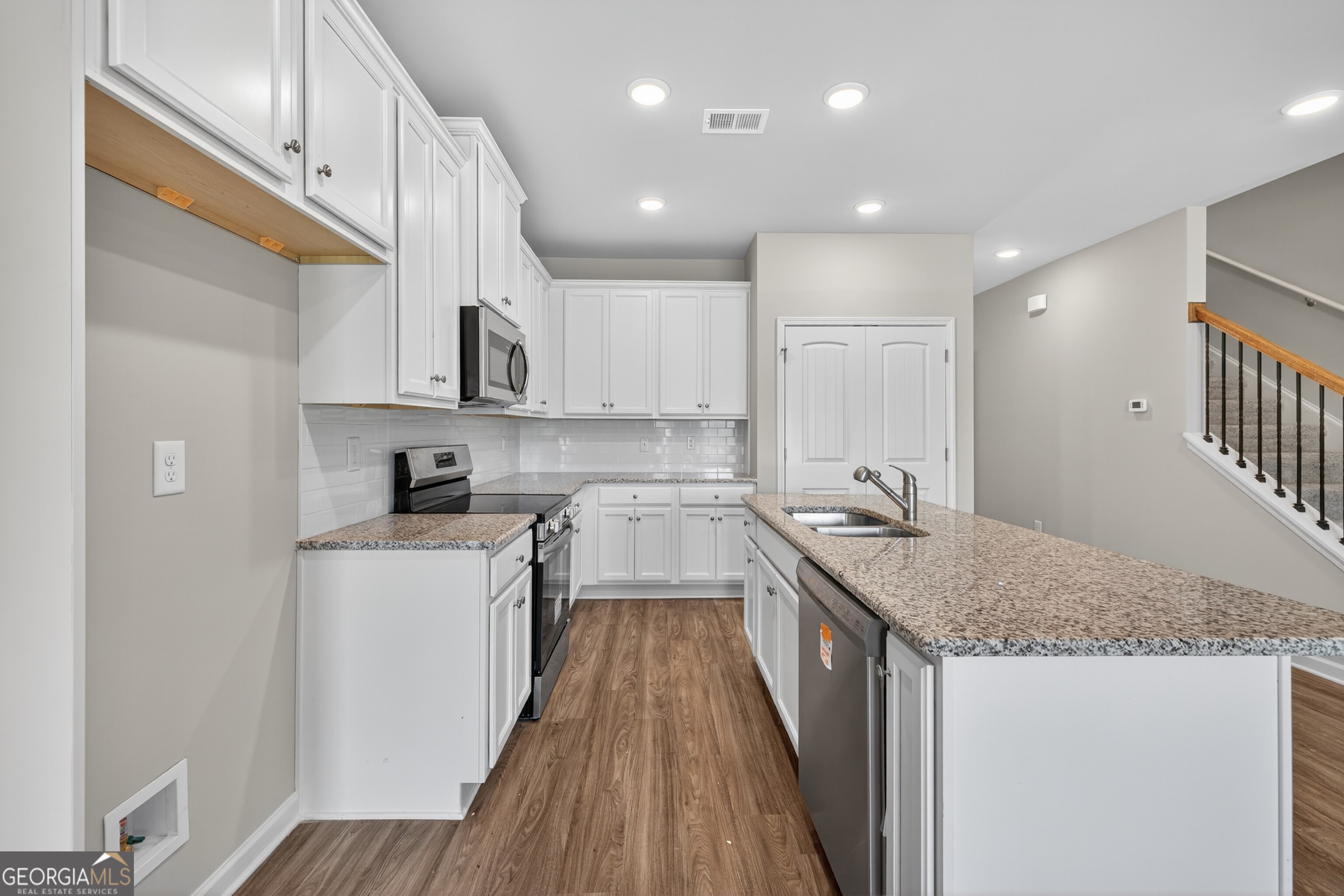 2801 Lillian Lane