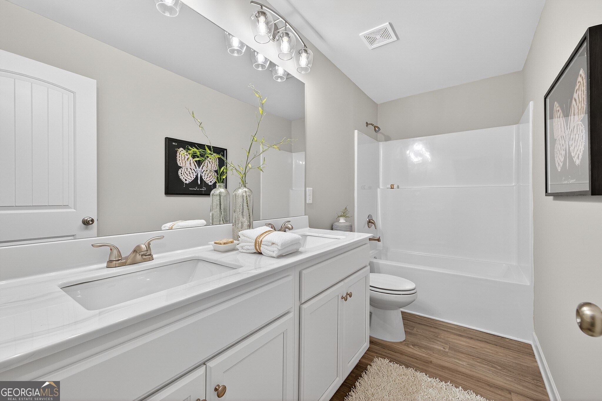 2821 Lillian Lane