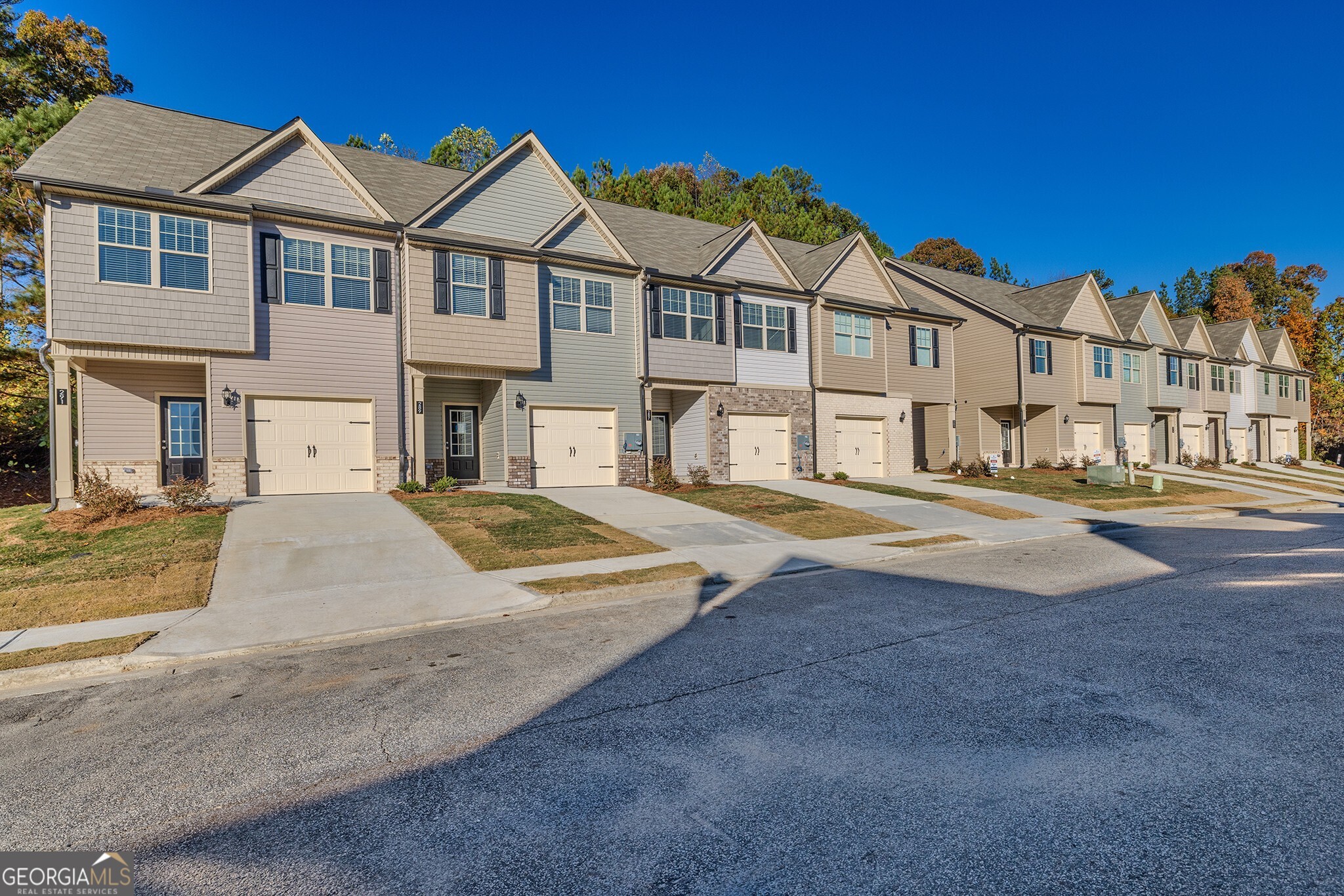 2805 Lillian Lane