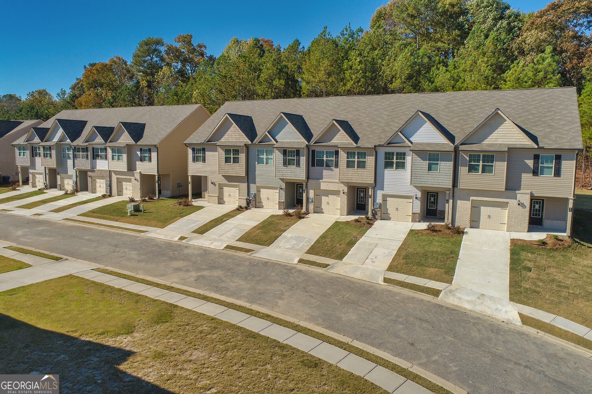 2805 Lillian Lane