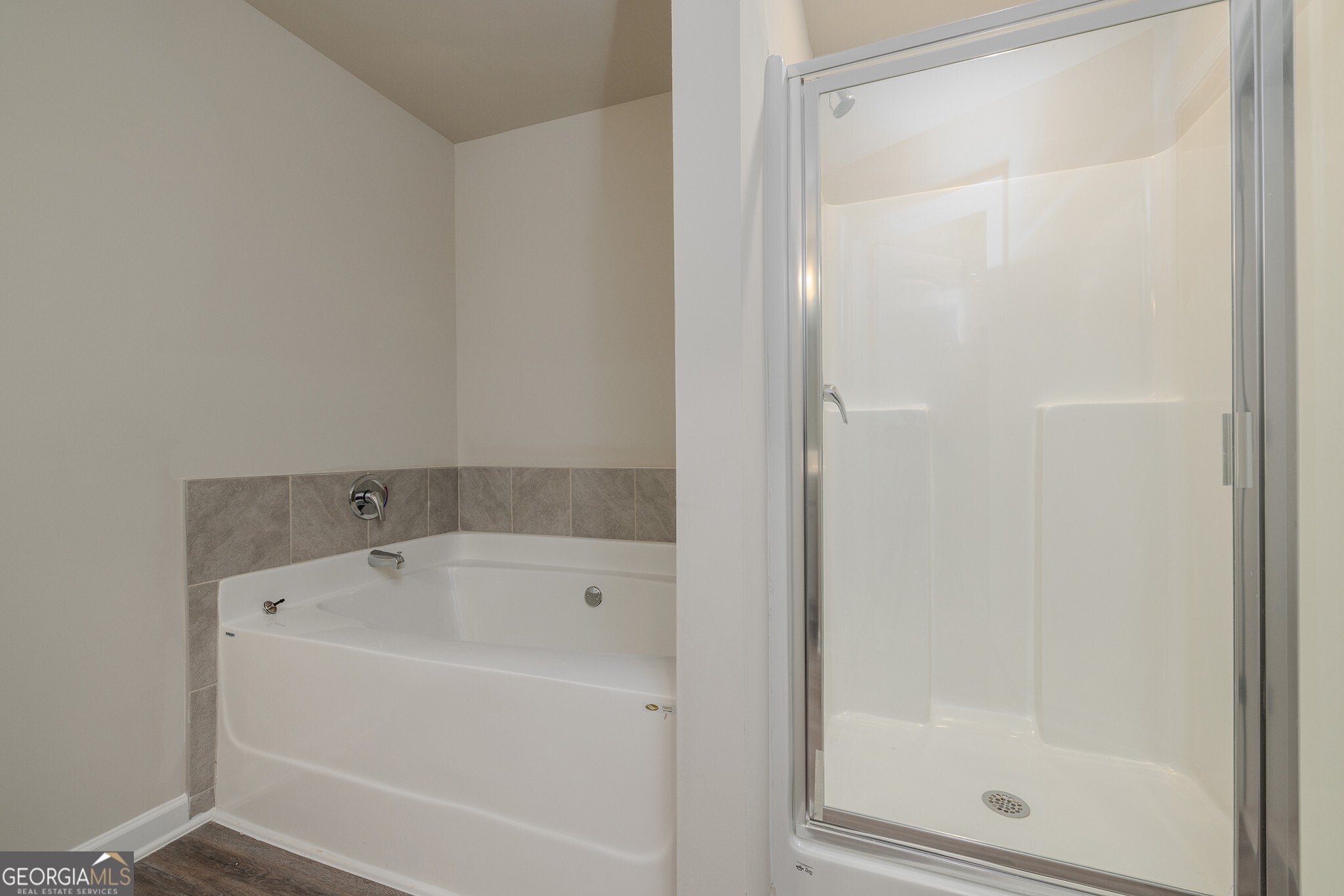 2805 Lillian Lane