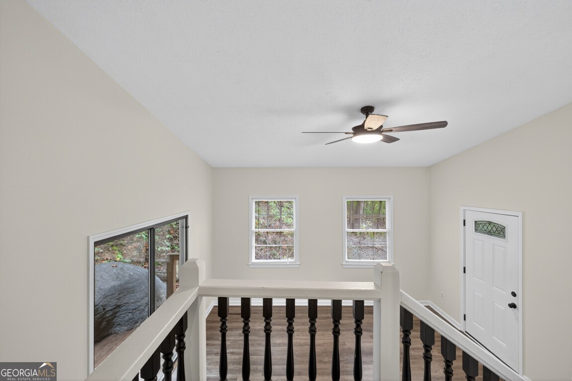 256 Robin Hood Lane NE