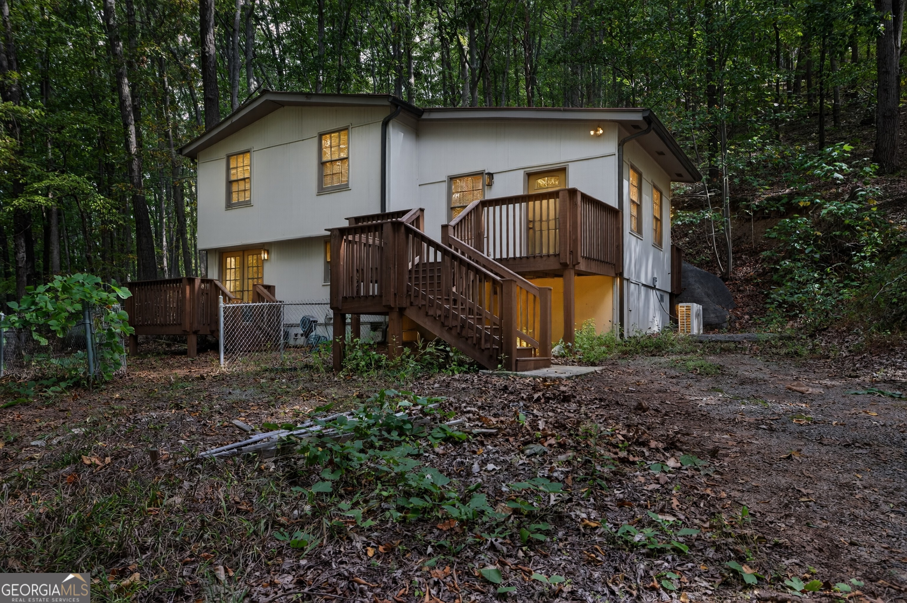256 Robin Hood Lane NE