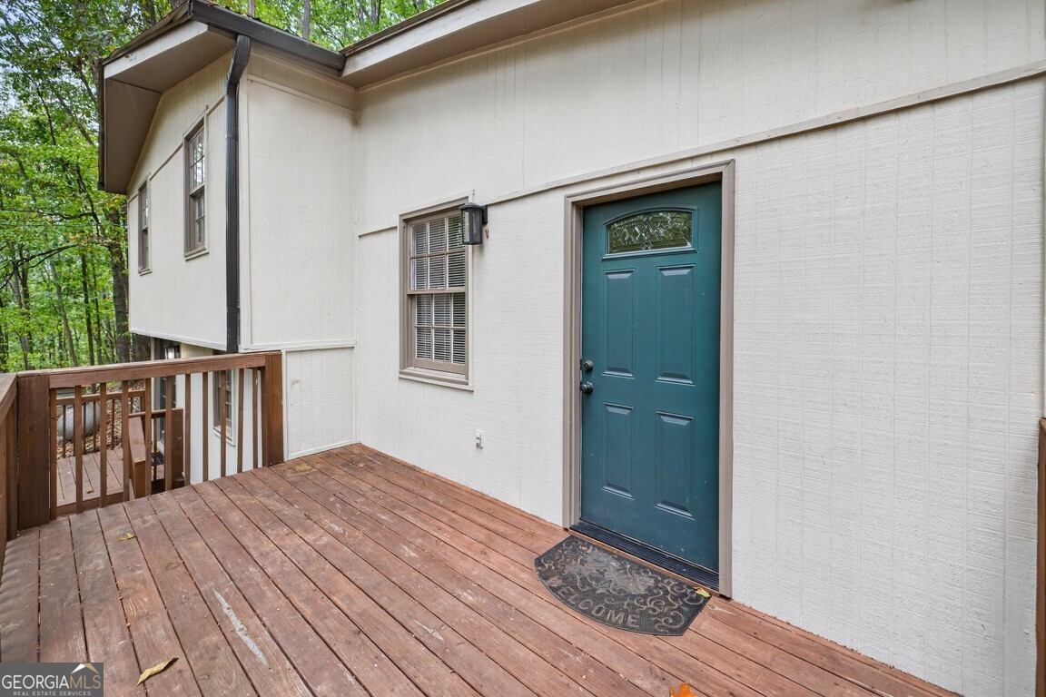 256 Robin Hood Lane NE