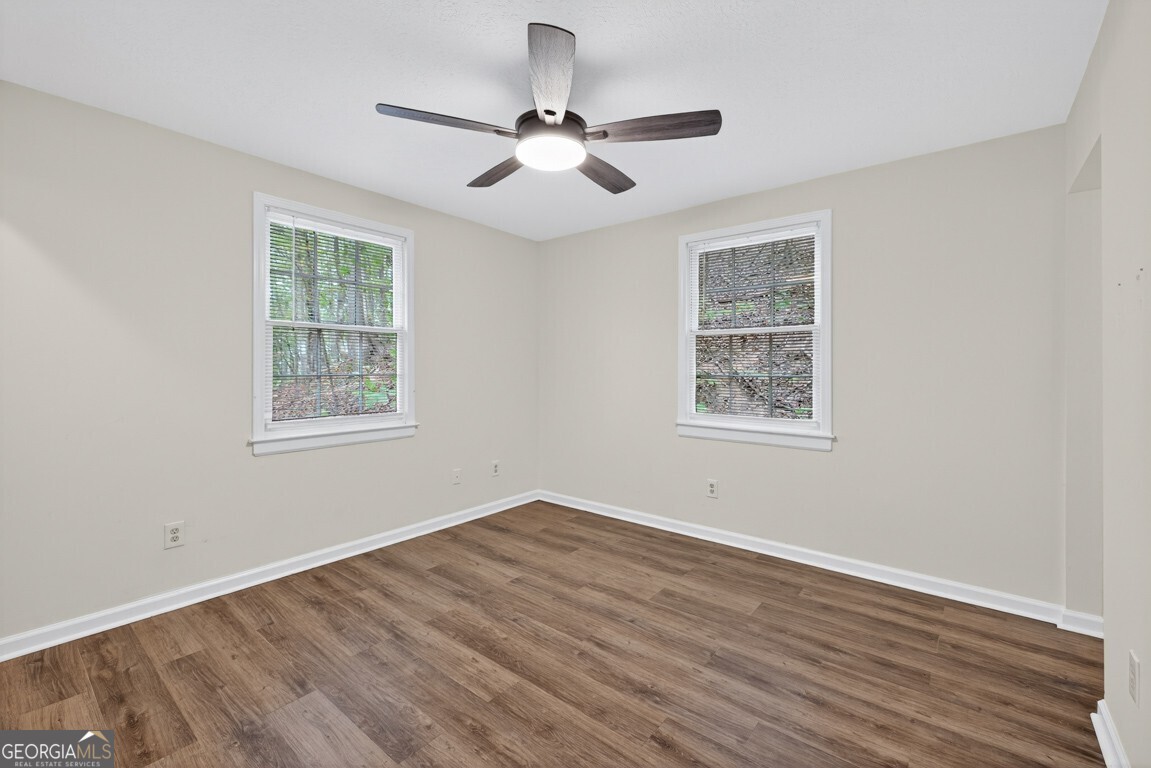 256 Robin Hood Lane NE