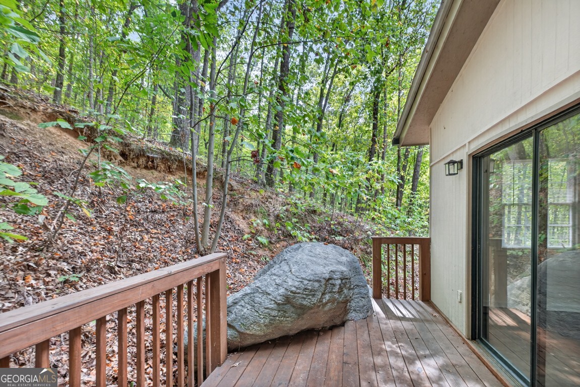 256 Robin Hood Lane NE