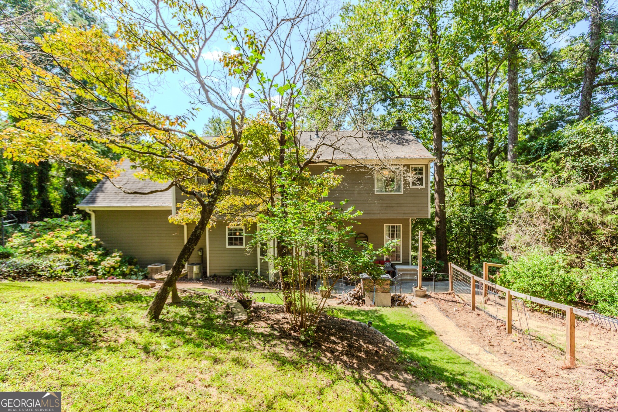 2917 Forest Court