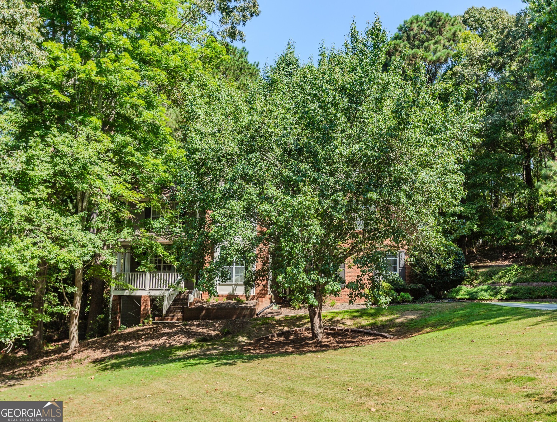 2917 Forest Court