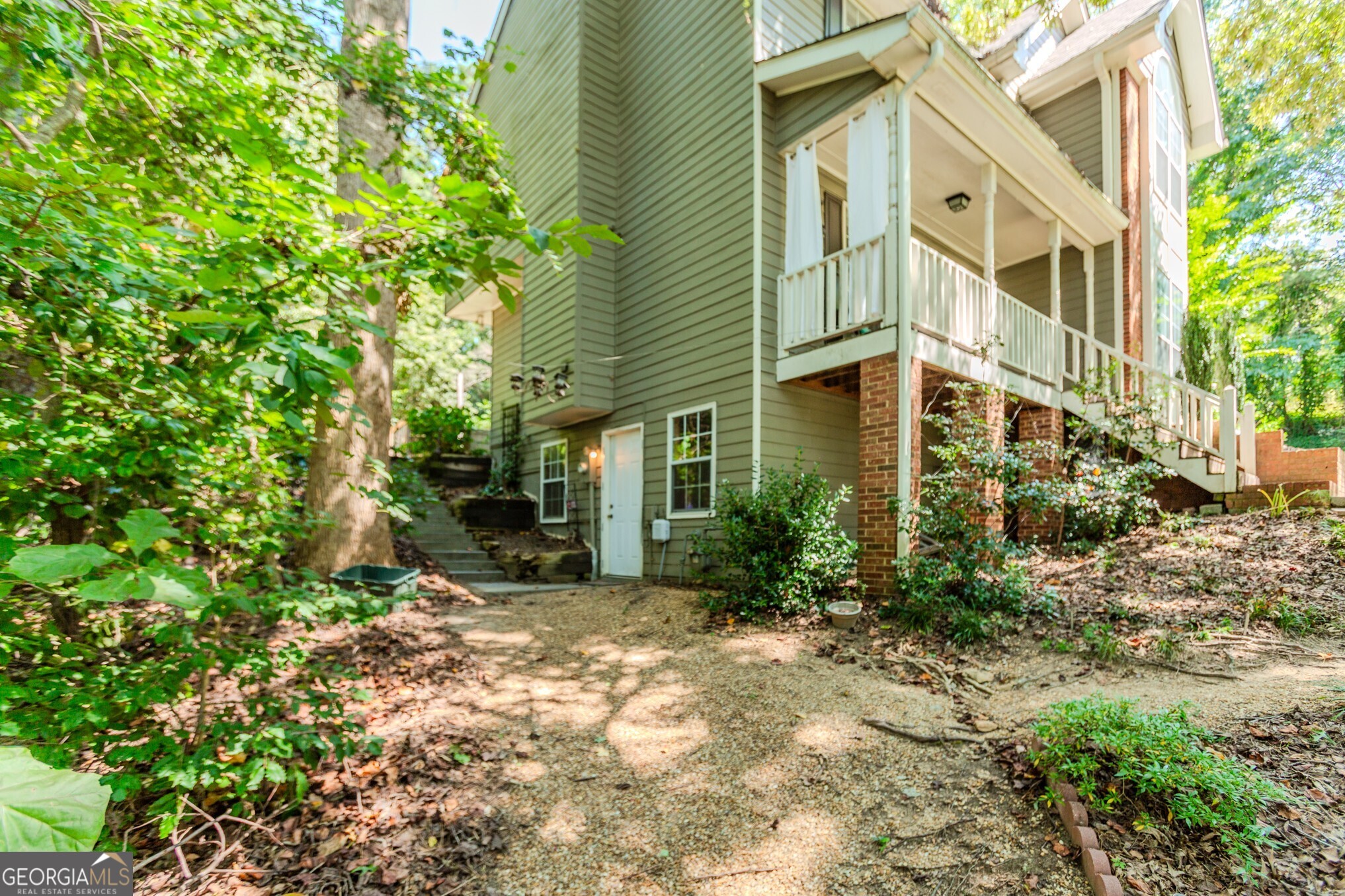 2917 Forest Court