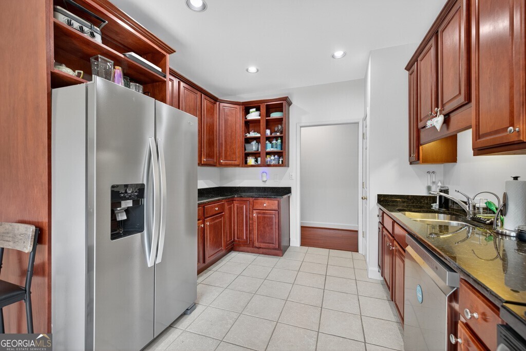 2865 Lenox Road NE # 207