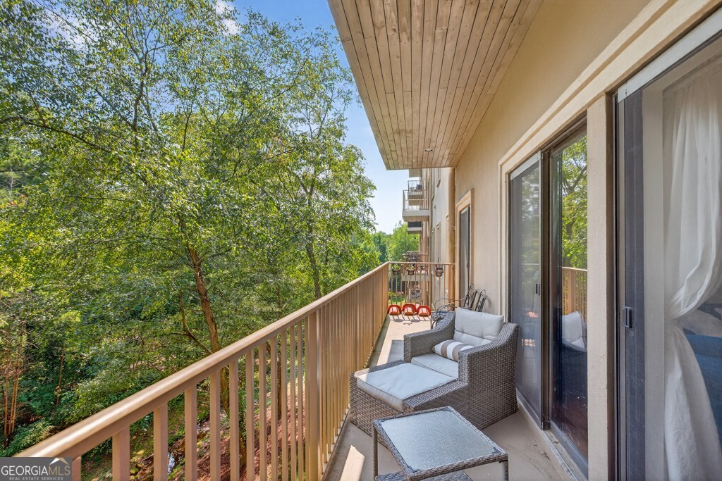 2865 Lenox Road NE # 207