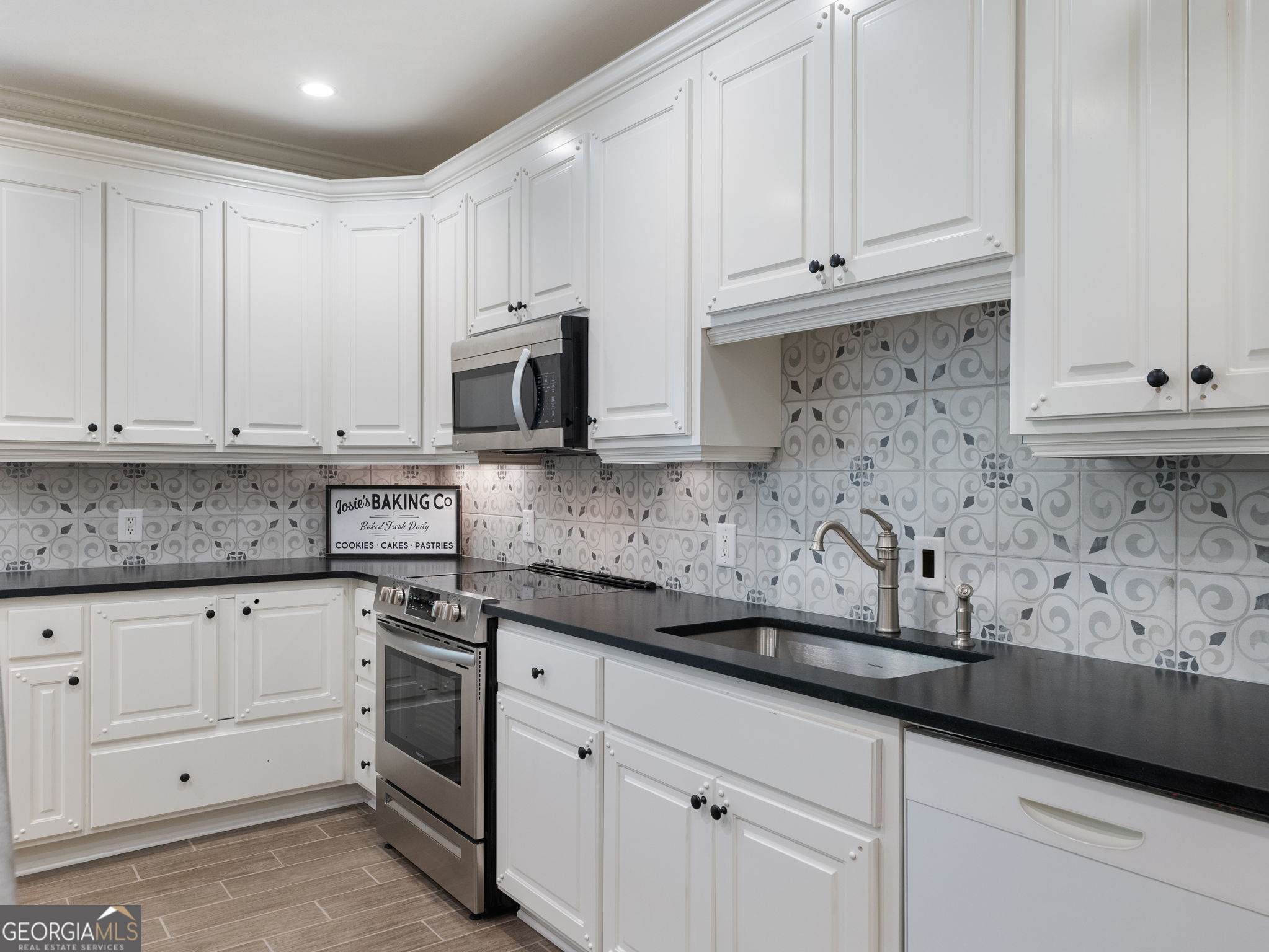 454 Summit Overlook Drive