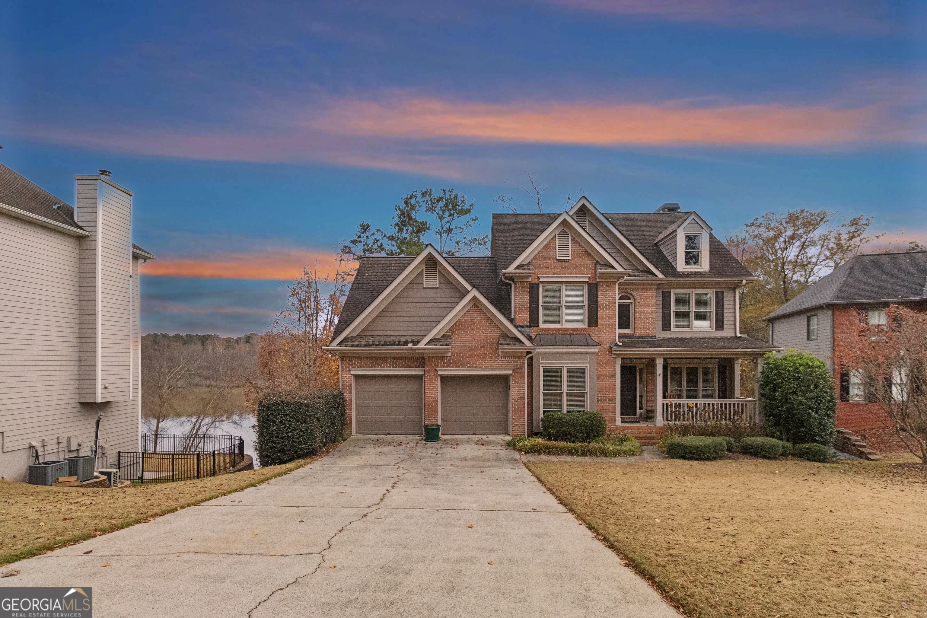 325 Morning Mist Walk