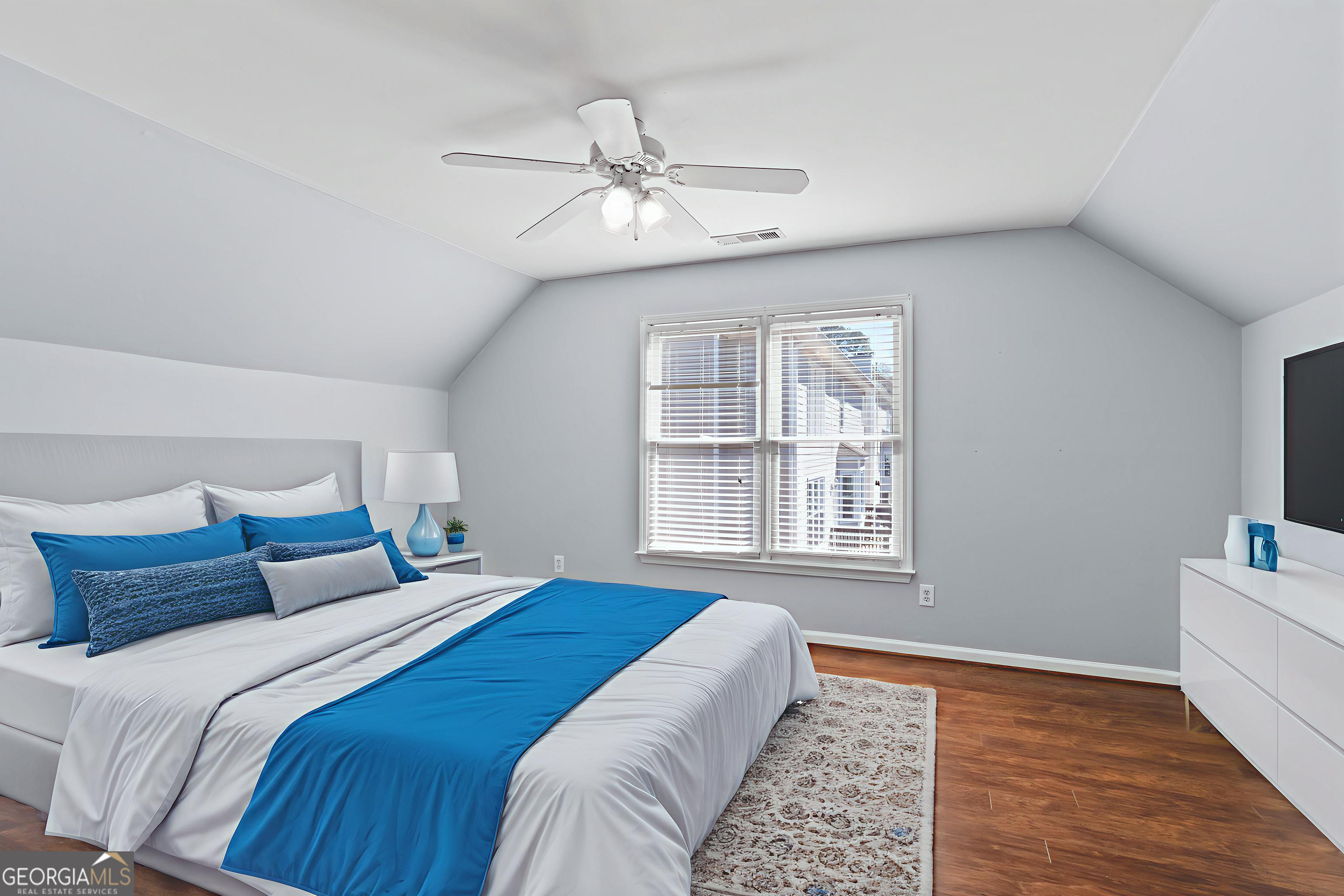 325 Morning Mist Walk