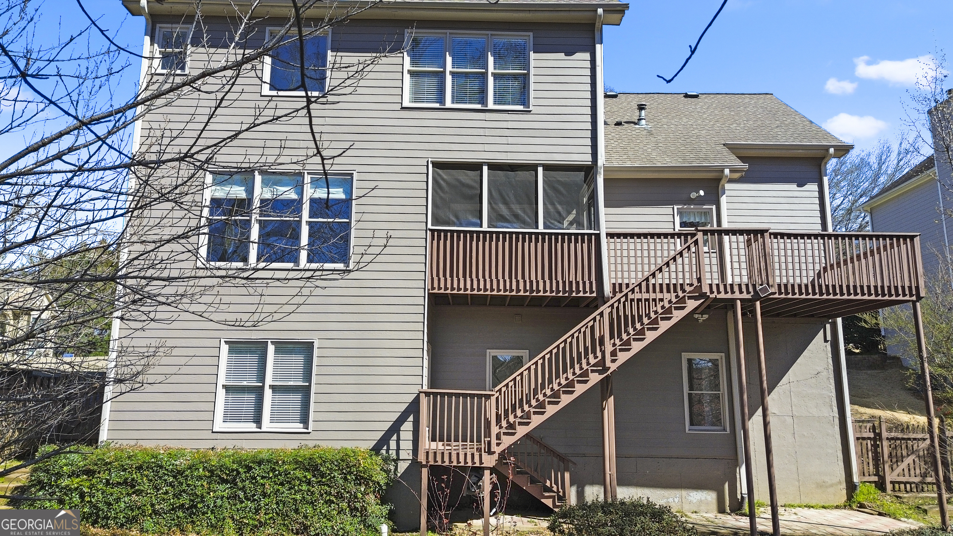 325 Morning Mist Walk