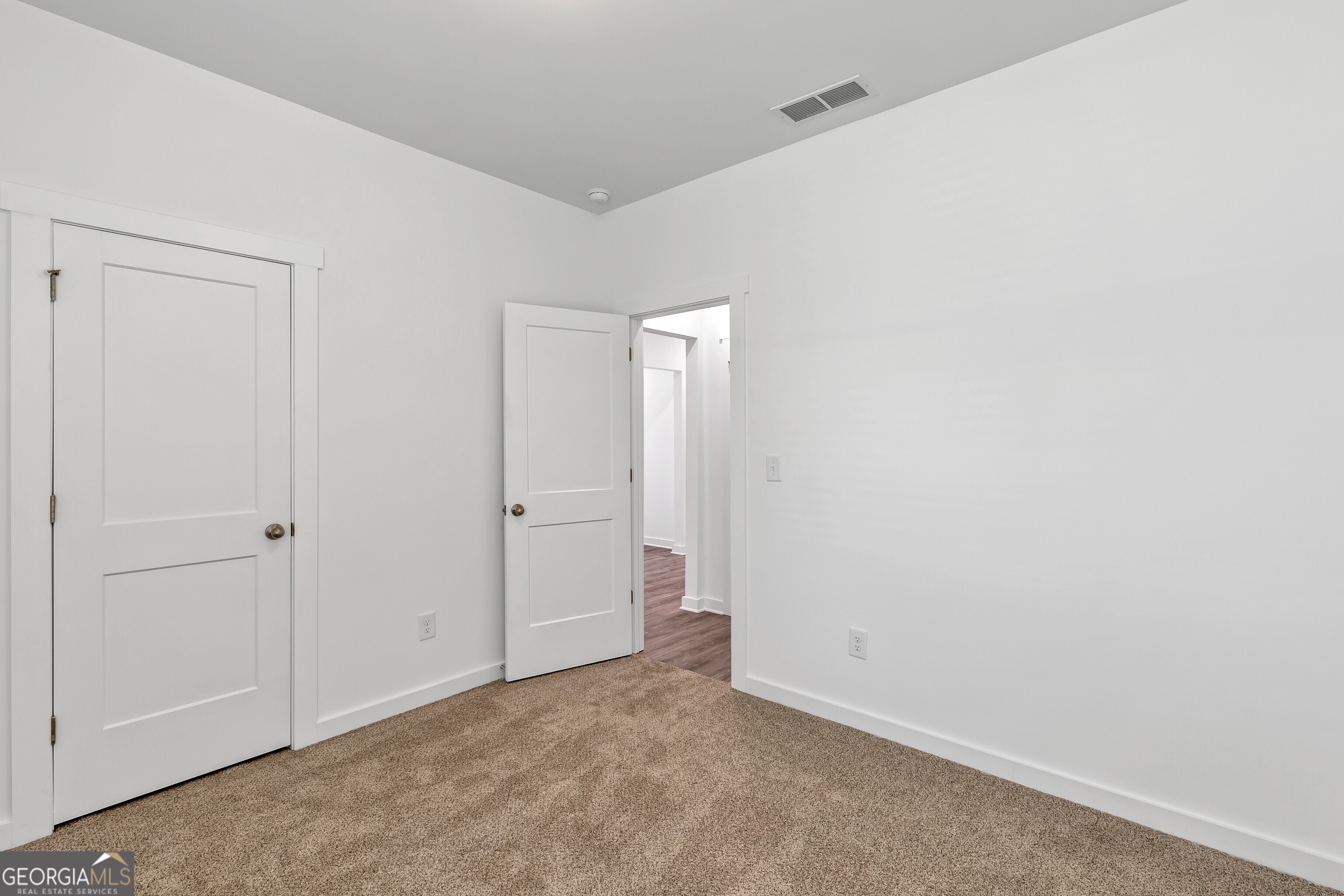 111 Breakwater Way, Perry