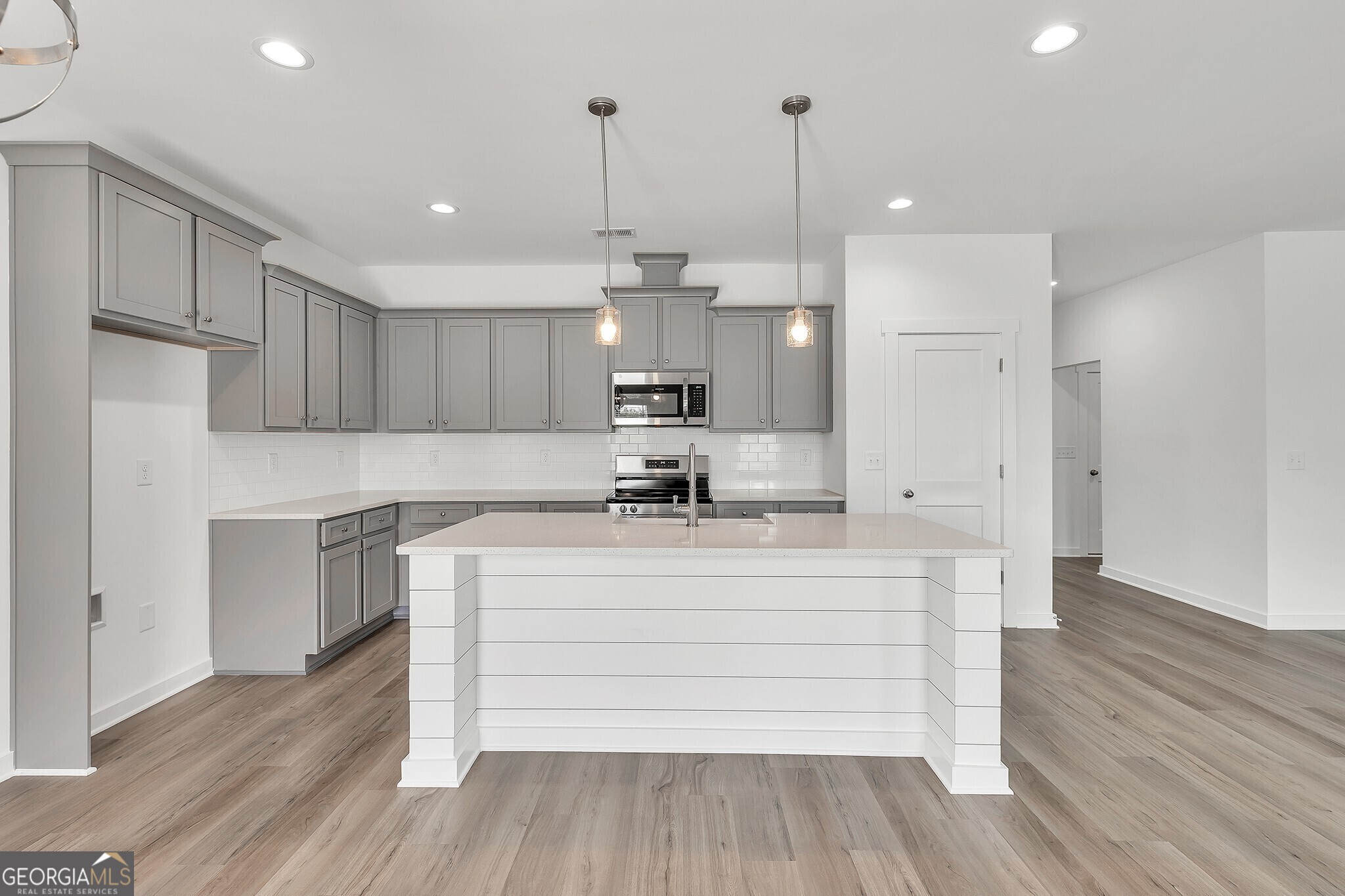 103 Breakwater Way, Perry