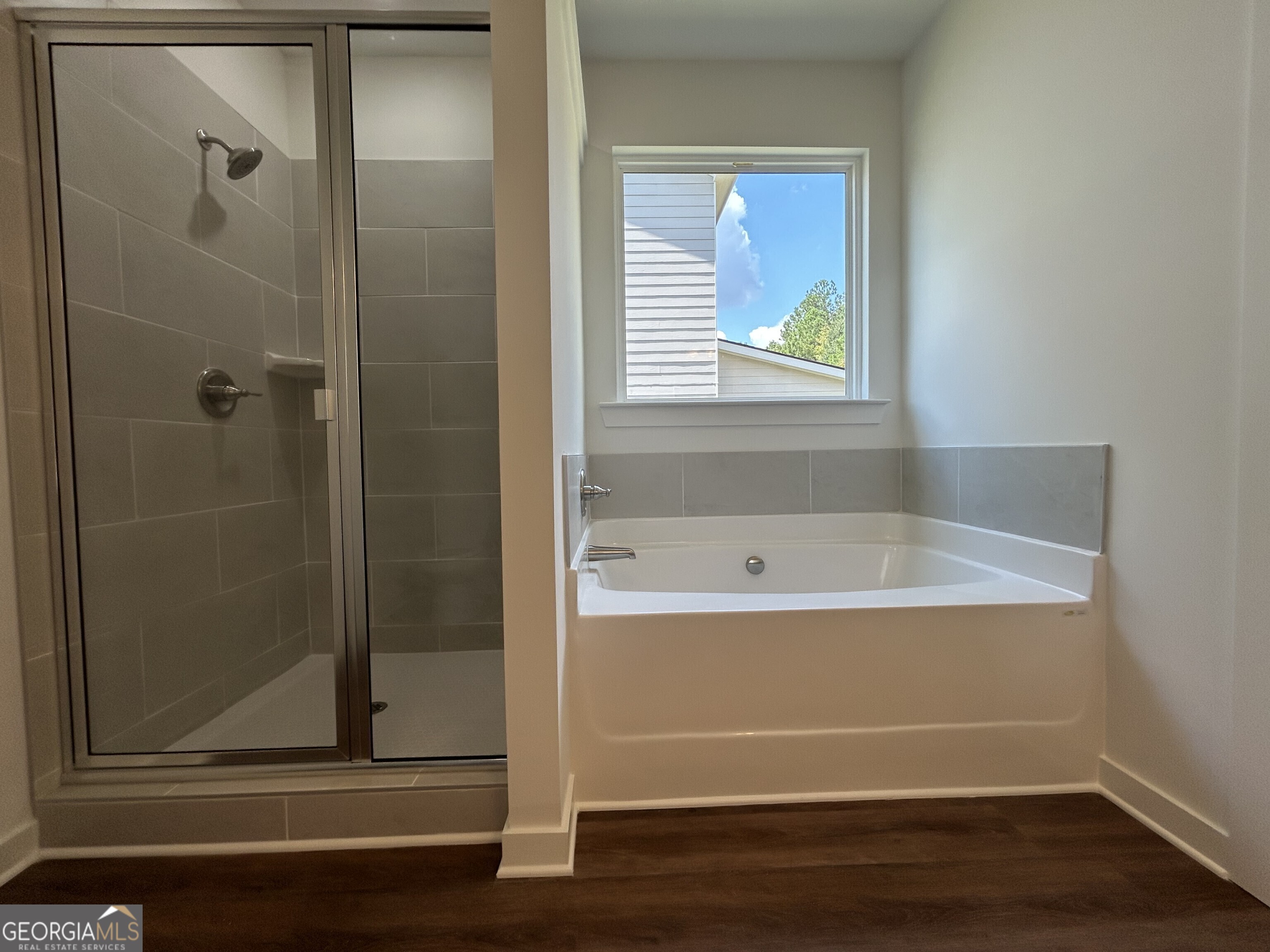 195 Annie Lane, Statham