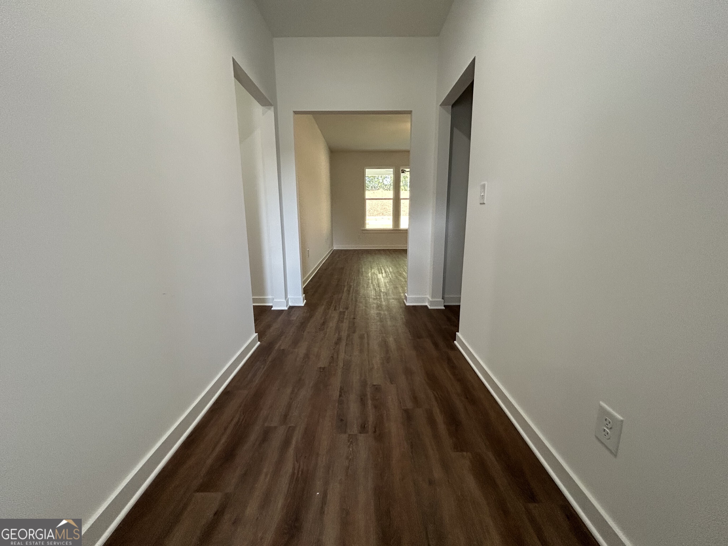 195 Annie Lane, Statham