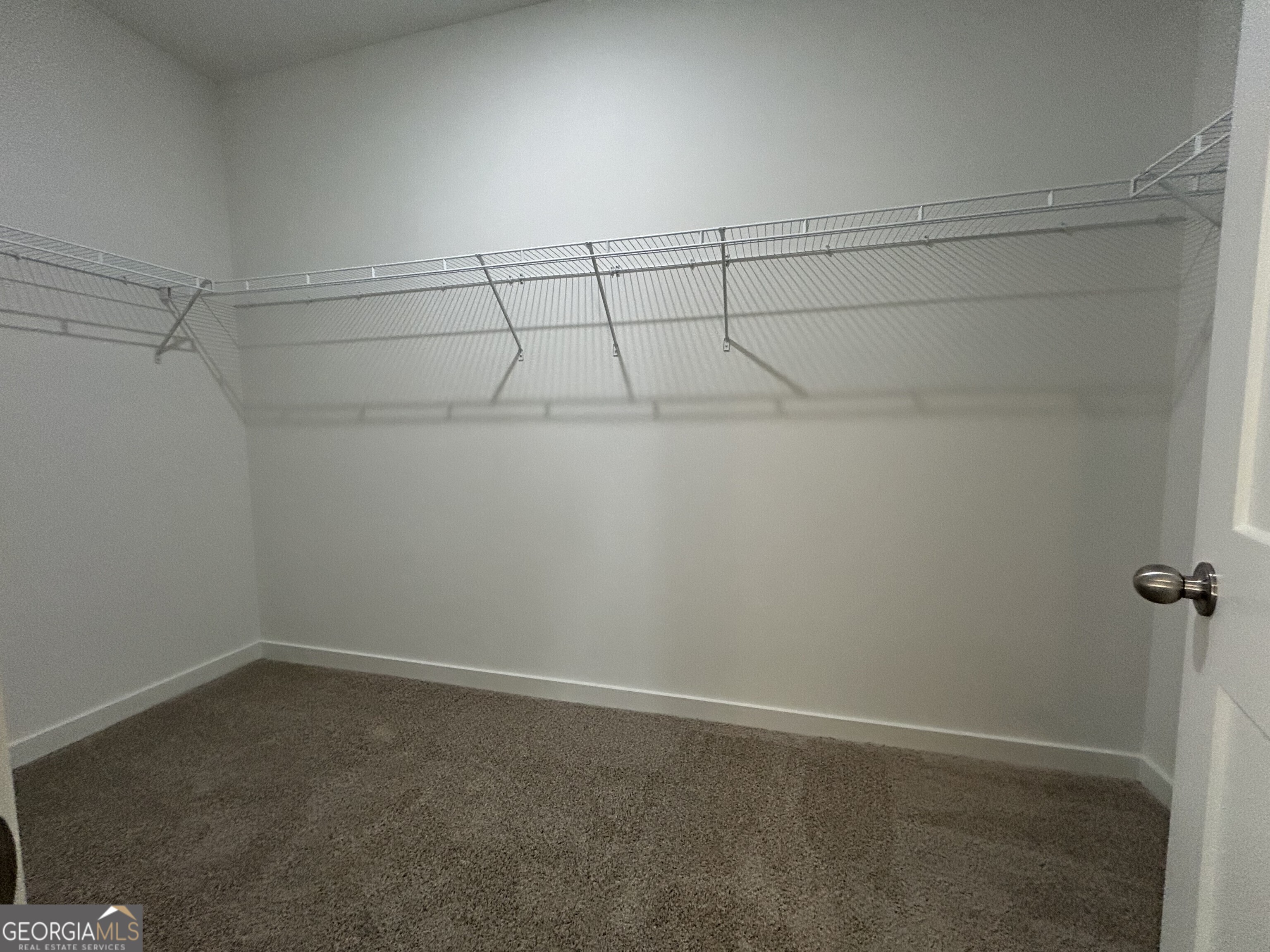 195 Annie Lane, Statham