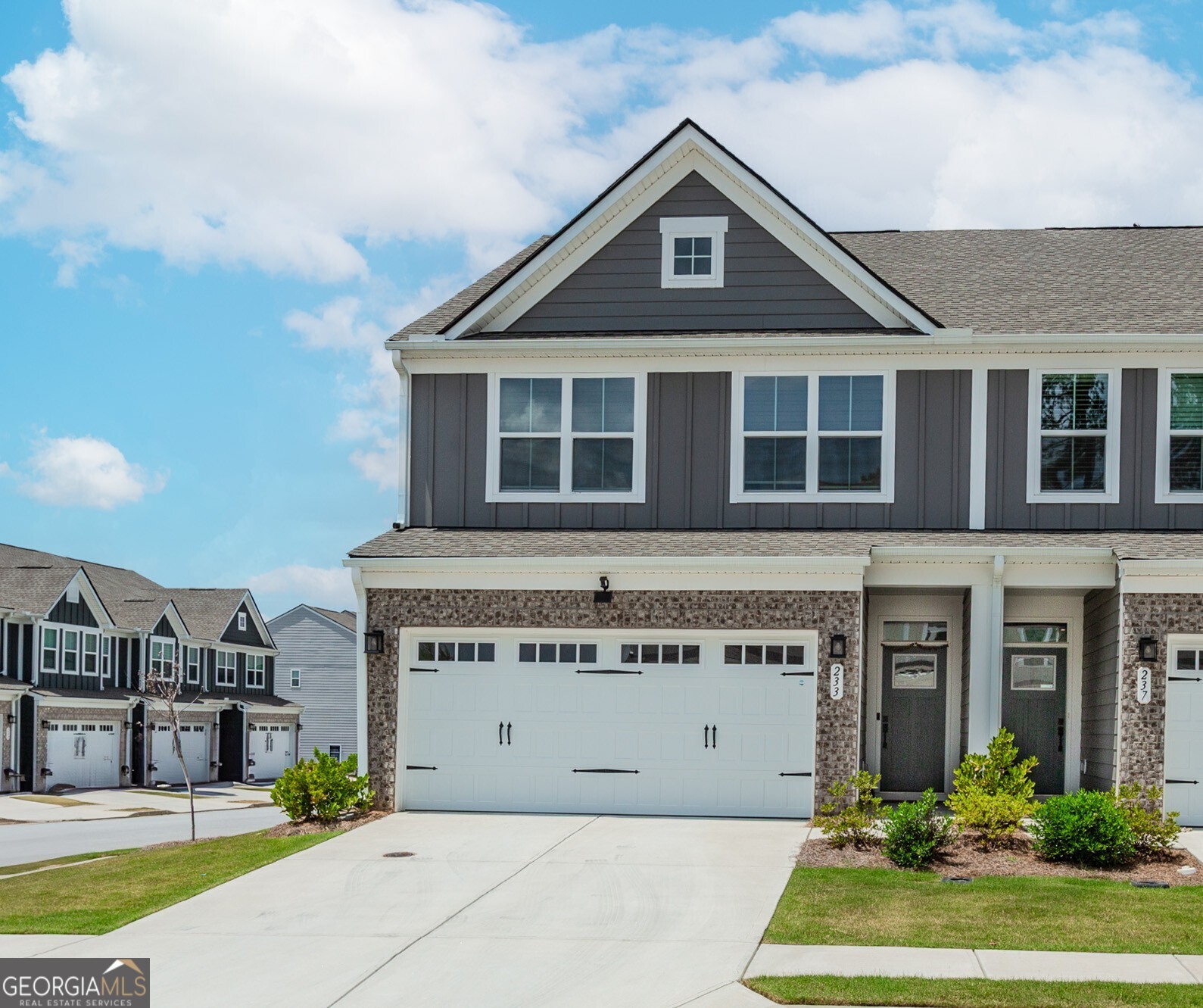 233 Salt Lake Lane, Hoschton