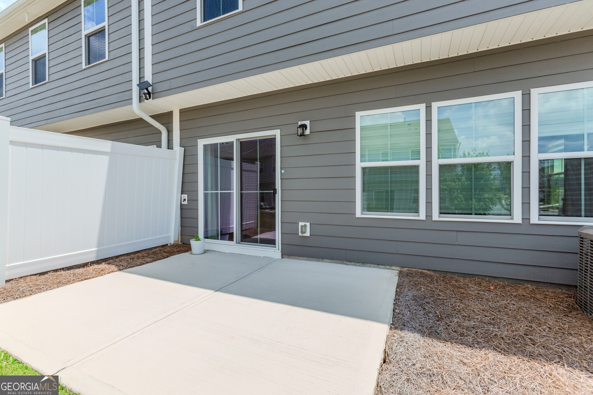 233 Salt Lake Lane, Hoschton