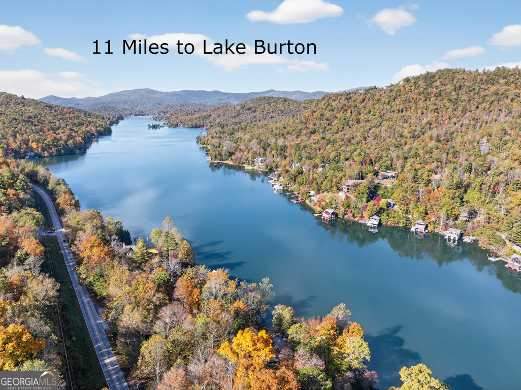 7111 Tantrough Road, Hiawassee