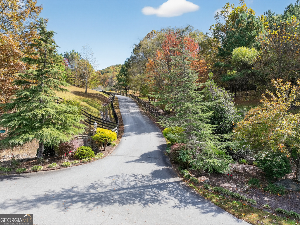 7111 Tantrough Road, Hiawassee