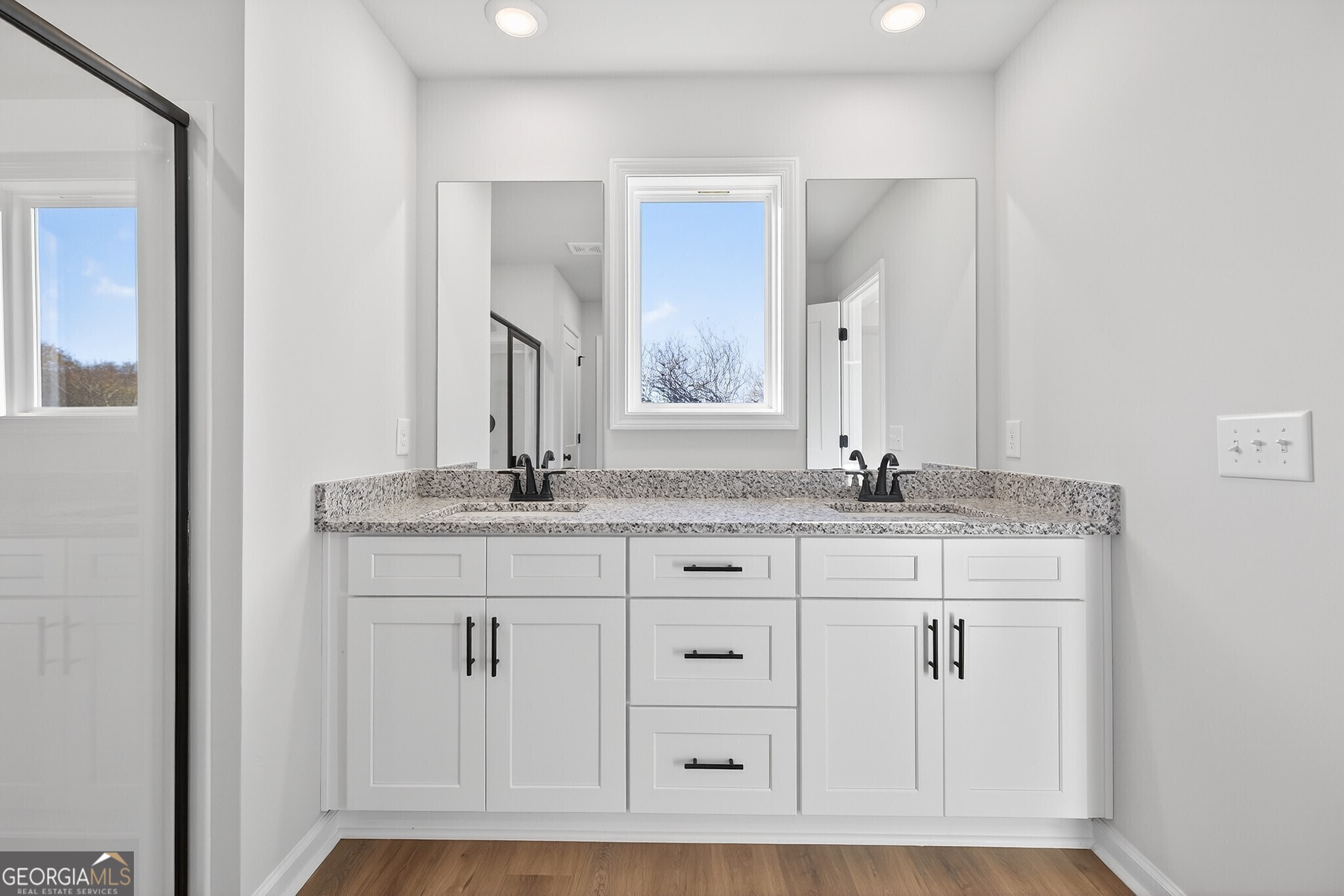 548 Madison Street # 100, Commerce Unit: 100