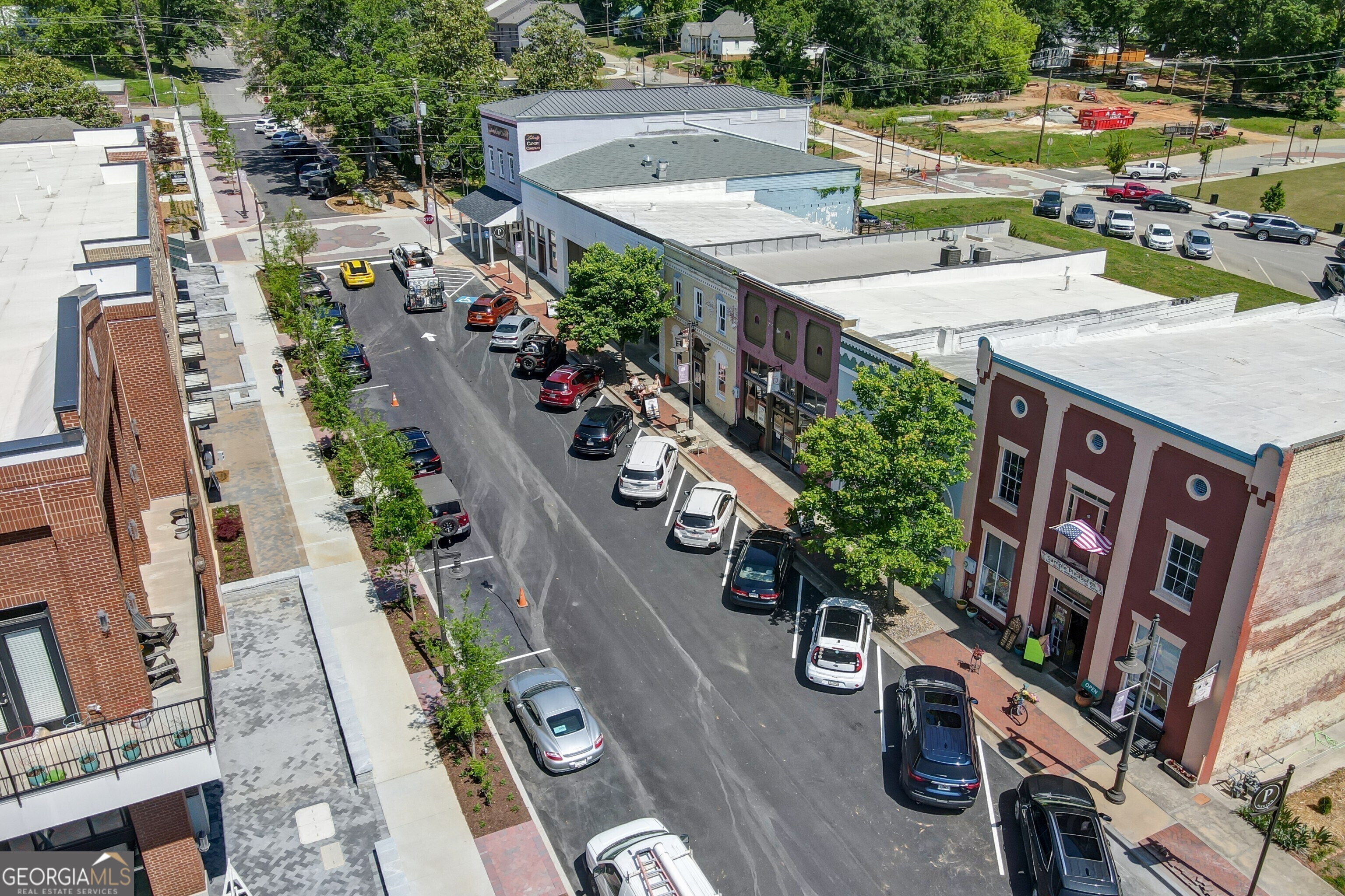 5579 Spring Street, Flowery Branch