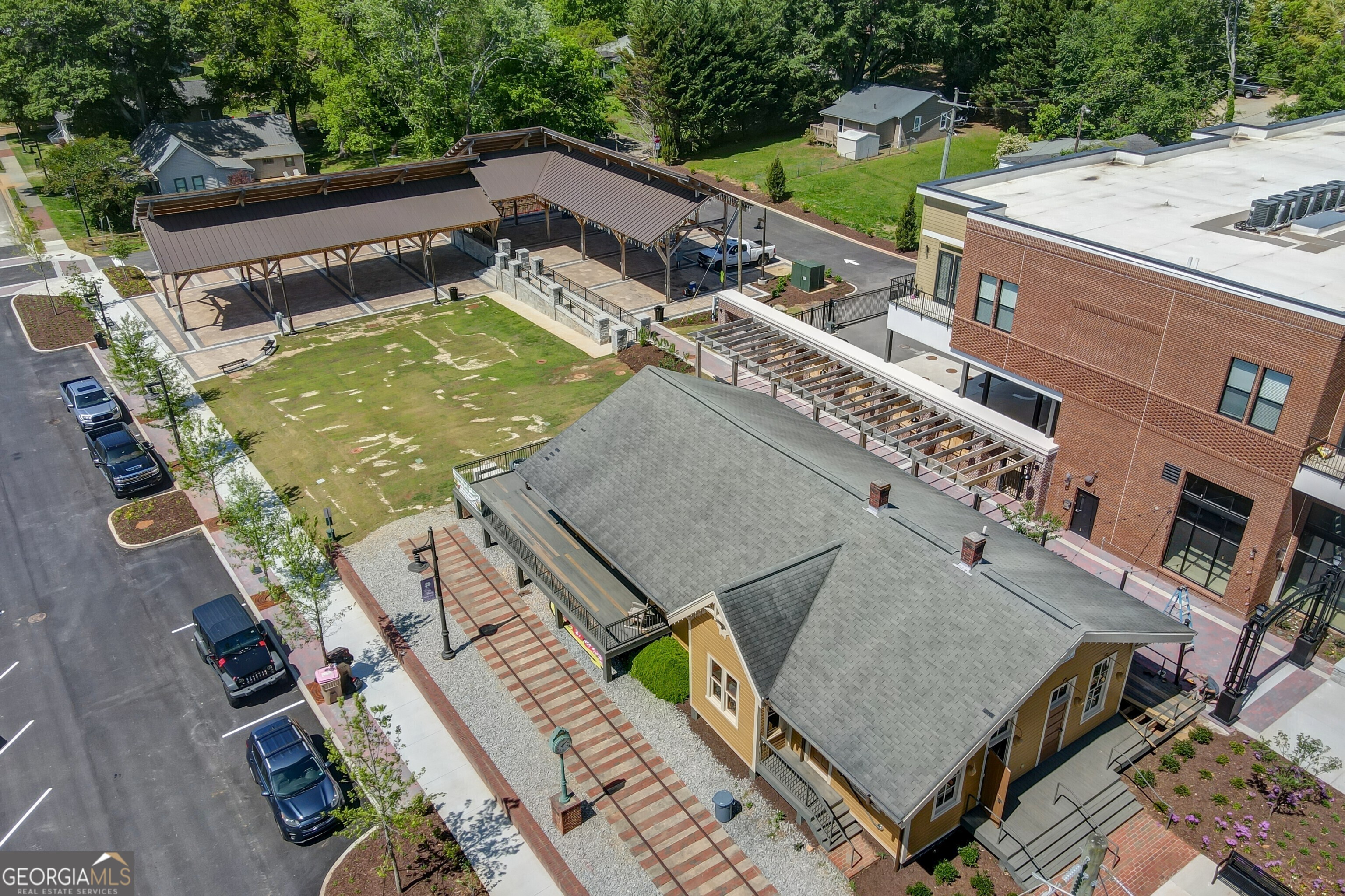 5579 Spring Street, Flowery Branch