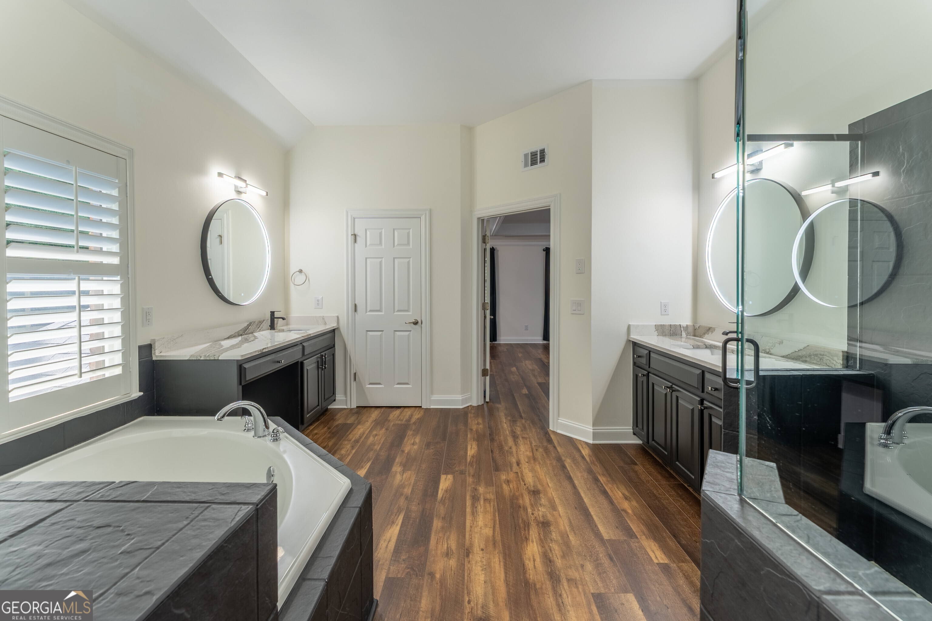 5885 Trailwood Court